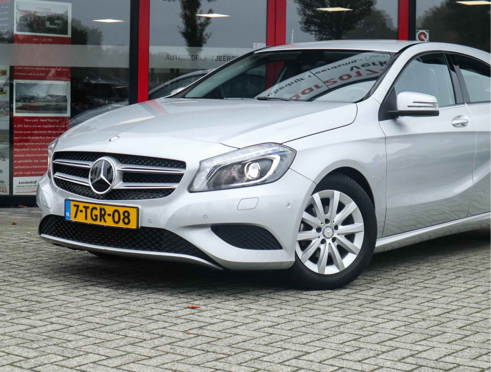 Mercedes-Benz A-Klasse 180 Navi/Clima/Cruise/Xenon - 3/26