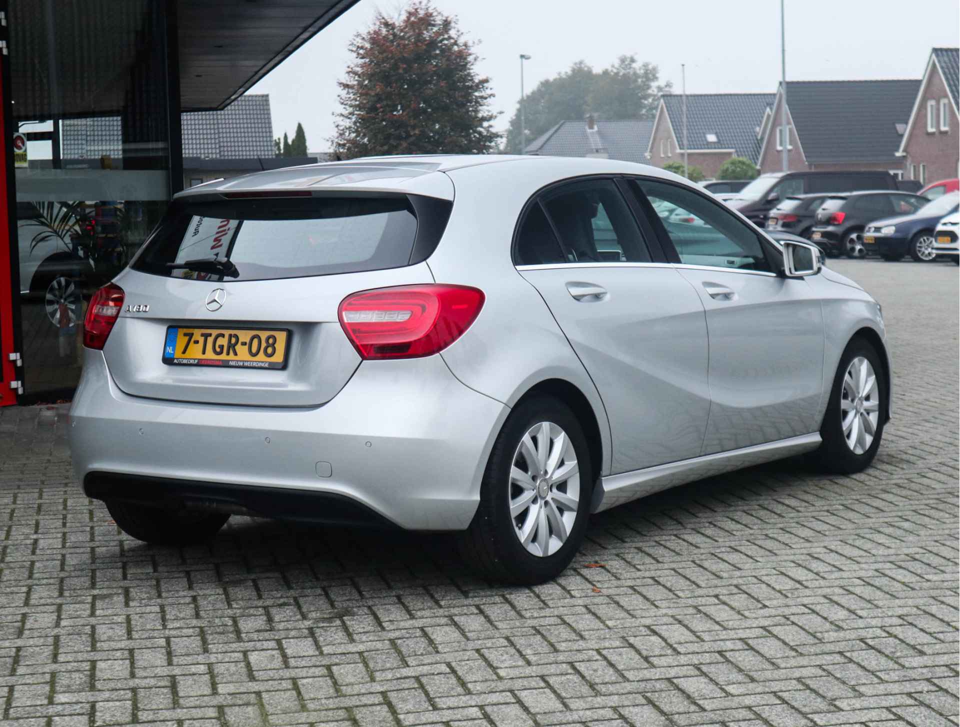 Mercedes-Benz A-Klasse 180 Navi/Clima/Cruise/Xenon - 23/26