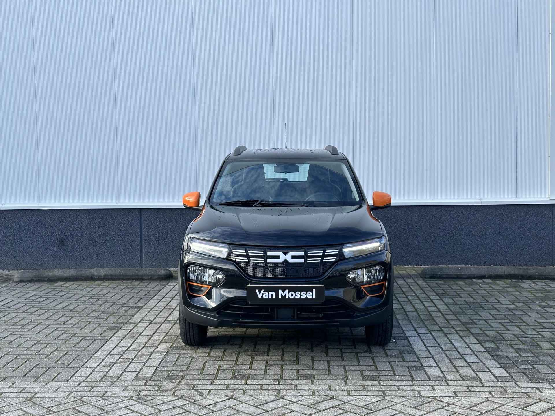 Dacia Spring Expression 27 kWh | Lederen Bekleding | Navigatie | Camera Achter | Navigatie | Airco - 4/27