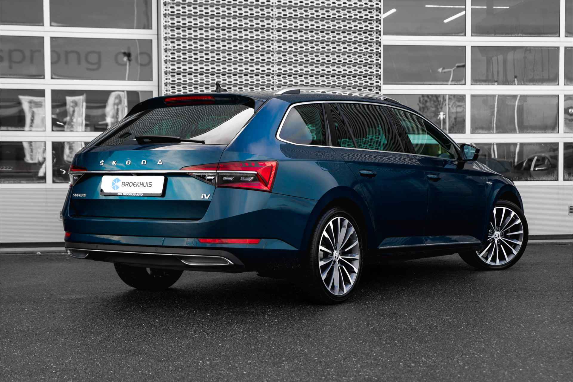 Škoda Superb Combi 1.4 TSI iV Laurin & Klement | Leder interieur | Trekhaak | Adapt. Cruise | 360 Camera - 3/32