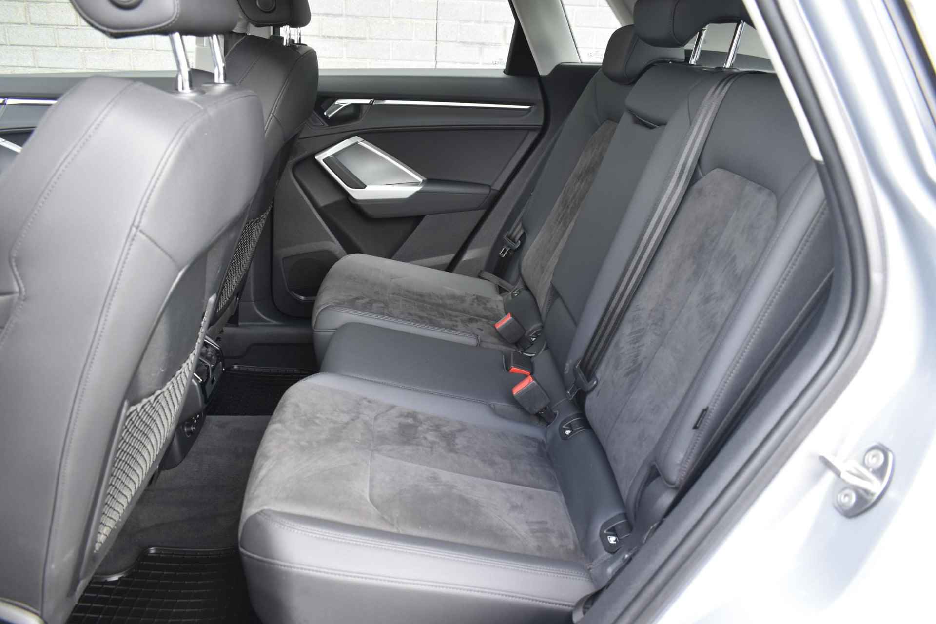 Audi Q3 40 TFSI quattro Advanced Pro Line Business / Virtual / Matrix / Sportstoelen / Trekhaak - 8/48