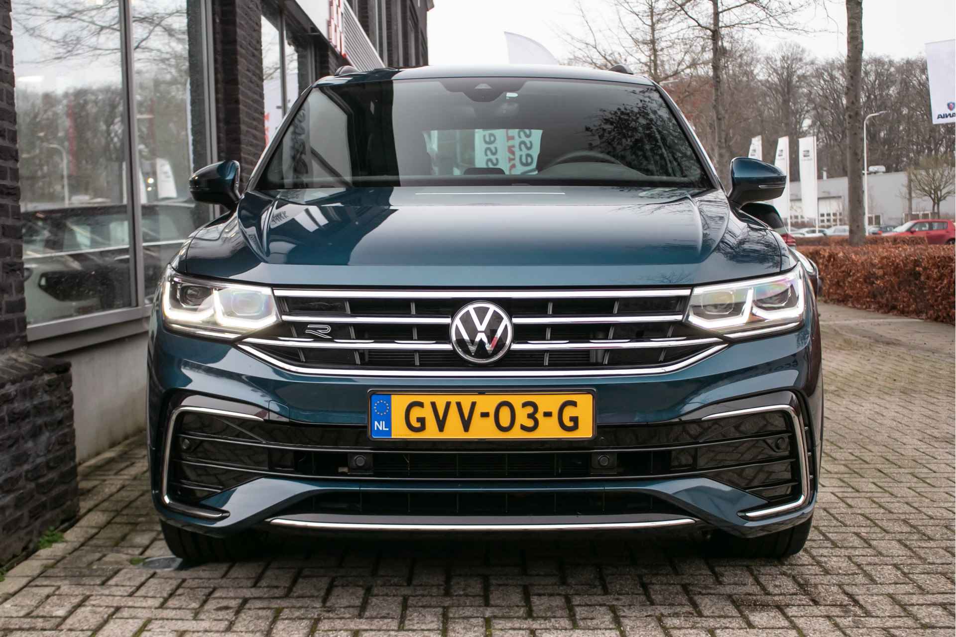 Volkswagen Tiguan 1.4 TSI eHybrid R-Line Business+ - All-in rijklrprs | Navi | Panodak | Camera - 10/46