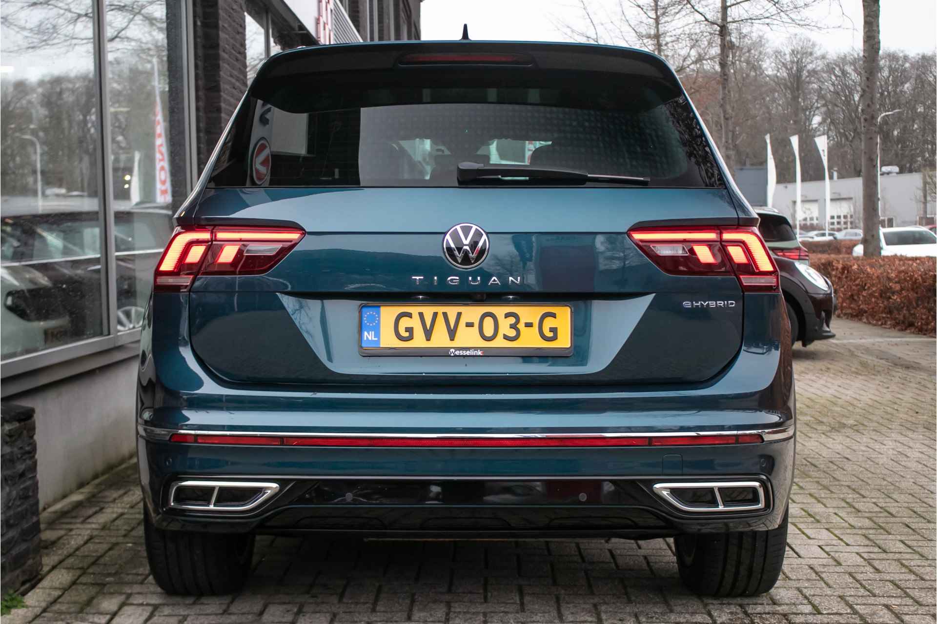 Volkswagen Tiguan 1.4 TSI eHybrid R-Line Business+ - All-in rijklrprs | Navi | Panodak | Camera - 11/46