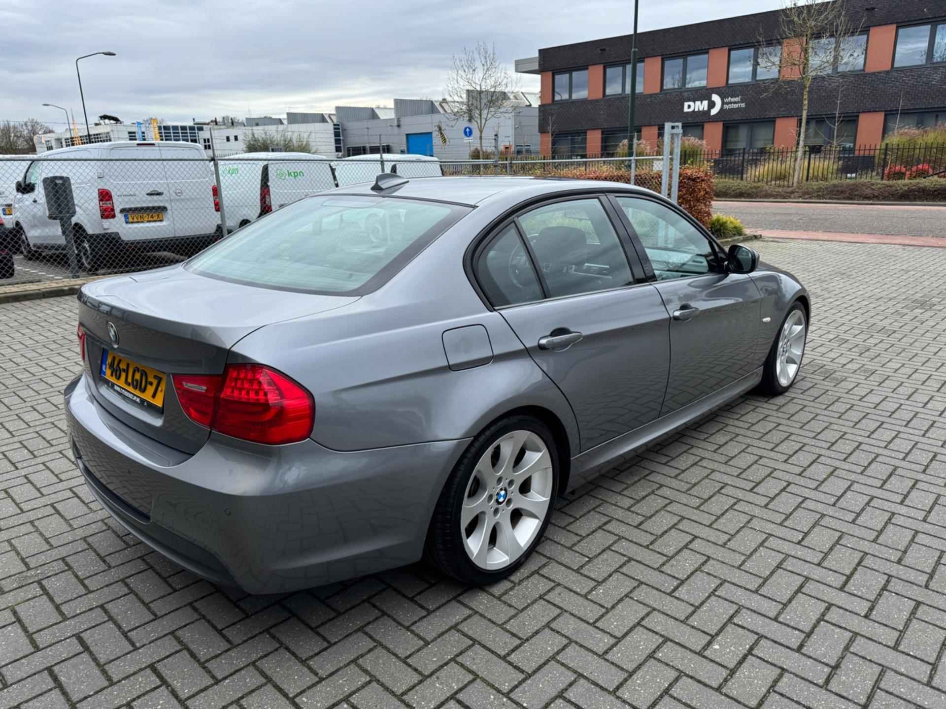 BMW 3-serie 318i Business Line Sport - 6/25