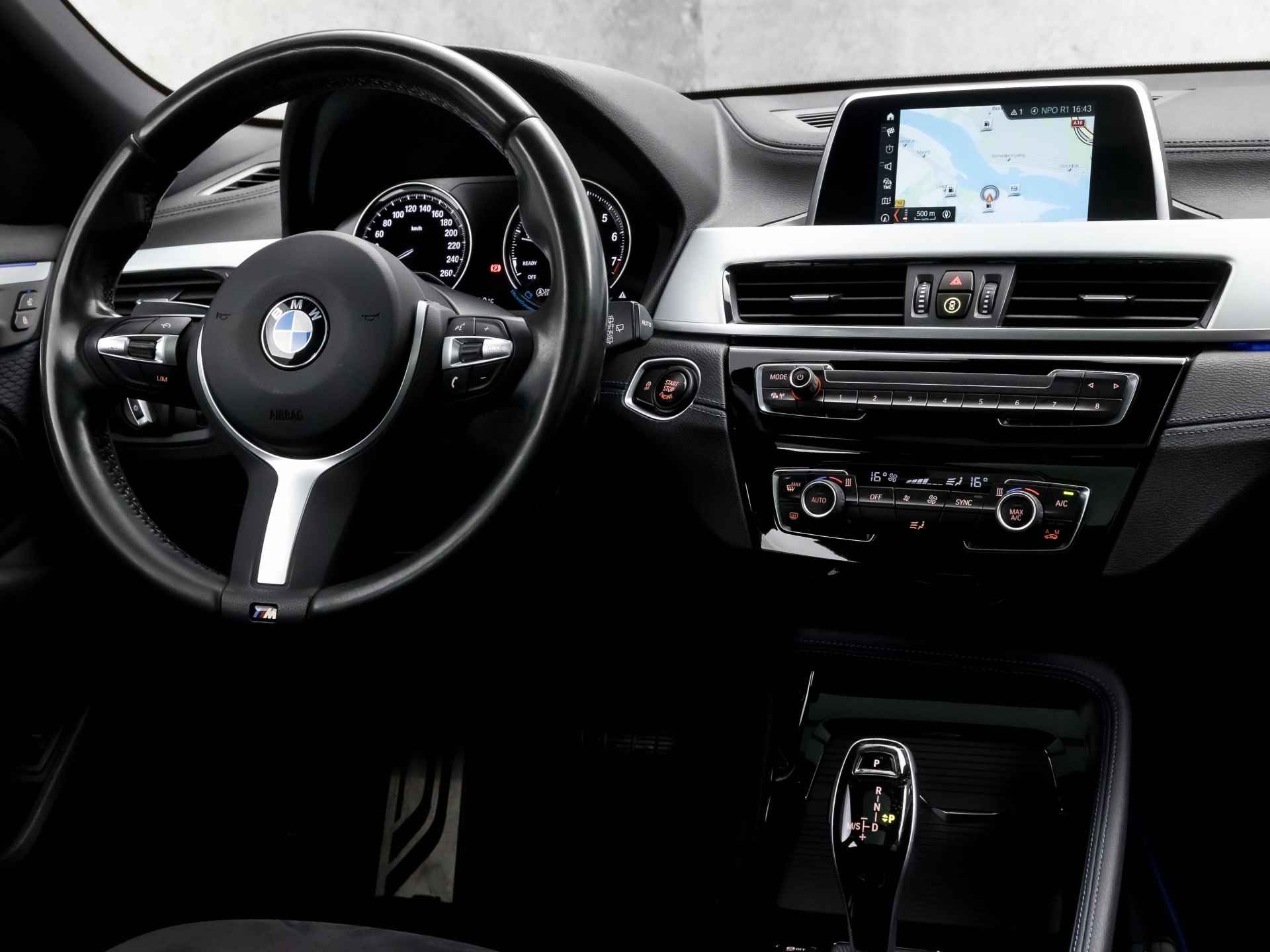 BMW X2 sDrive20i M Sport 192Pk Automaat (PANORAMADAK, M PAKKET, SFEERVERLICHTING, ALCANTARA SPORTSTOELEN, NAVIGATIE, DIGITAL COCKPIT, ELEK ACHTERKLEP, ZWART HEMEL, NIEUWSTAAT) - 7/44