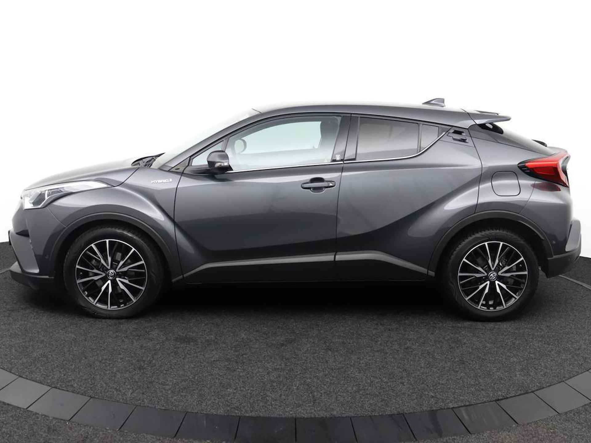 Toyota C-HR 1.8 Hybrid Adventure | Stuur en stoelverwarming| Navigatie | Keyless start en entry | - 3/50