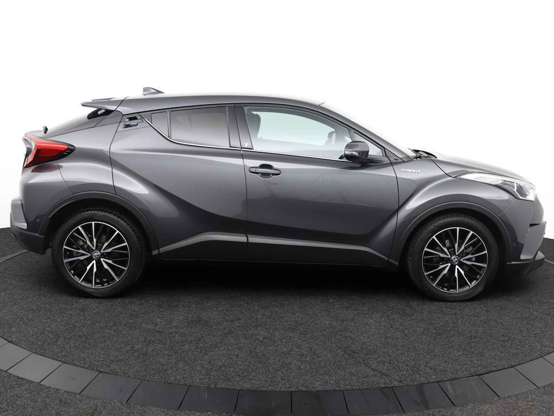 Toyota C-HR 1.8 Hybrid Adventure | Stuur en stoelverwarming| Navigatie | Keyless start en entry | - 13/50