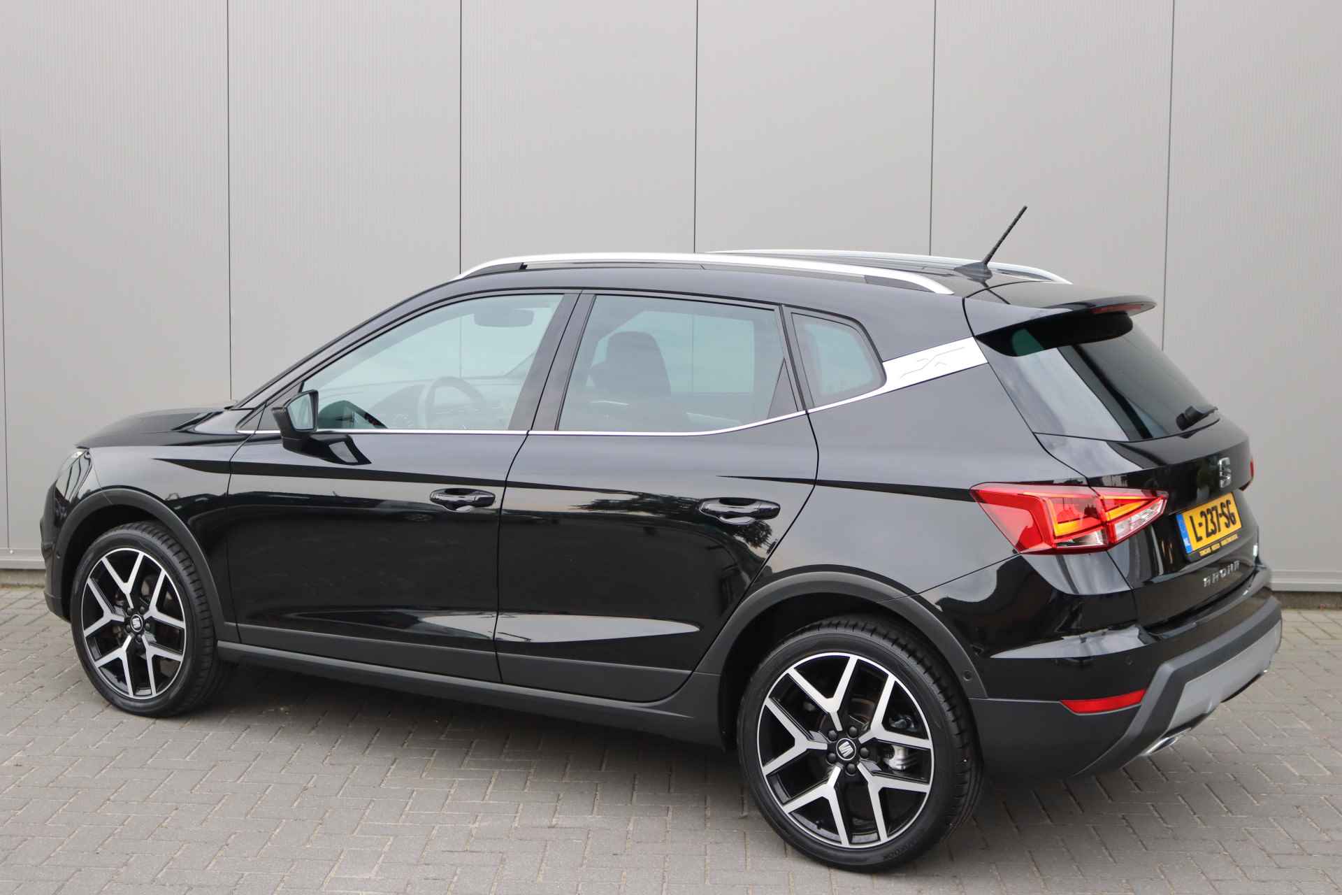 SEAT Arona 110PK TSI Automaat FR Navigatie/Camera/Cruise-Control/Stoelverwarming - 4/32