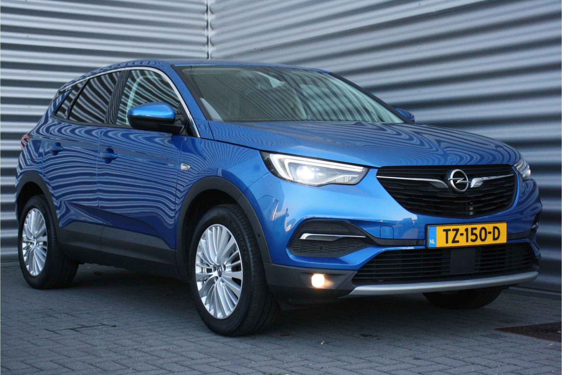 Opel Grandland X 1.2 TURBO 130PK INNOVATION+ / NAVI / LEDER / CLIMA / AGR / PDC / 18" LMV / KEYLESS / LED-MATRIX / WINTERPAKKET / BLUETOOTH / CRU - 4/41