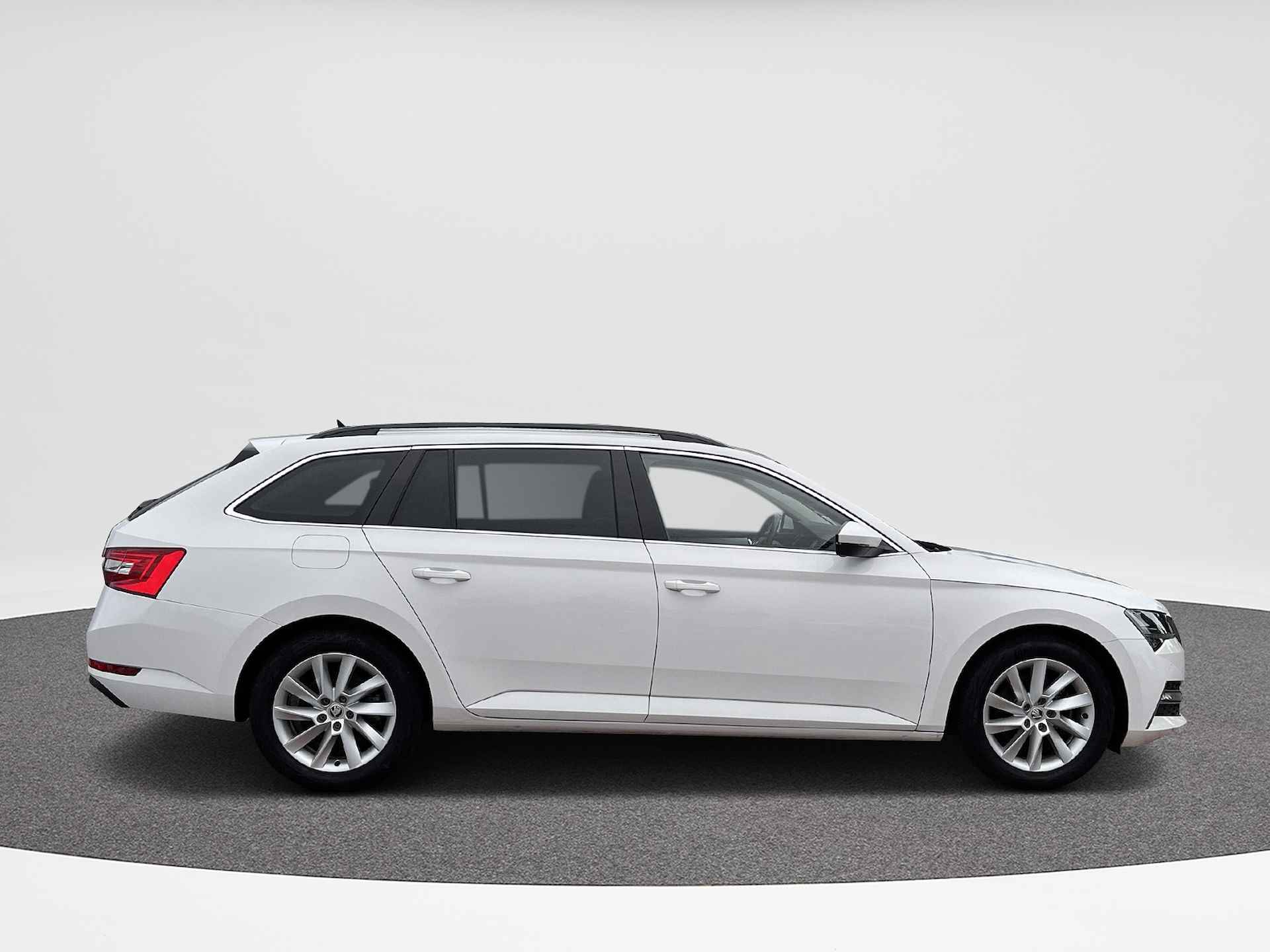 Škoda Superb Combi 1.4 TSI iV 218 pk PHEV Ambition | DCC | Trekhaak | DAB | LED | - 9/28