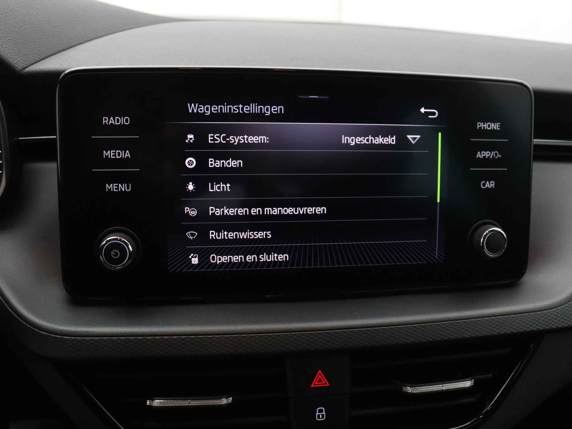 Škoda Kamiq TSI 110PK Ambition / CARPLAY / CLIMAT CONTROL / PARK. SENSOREN / CARSELEXY - 14/41