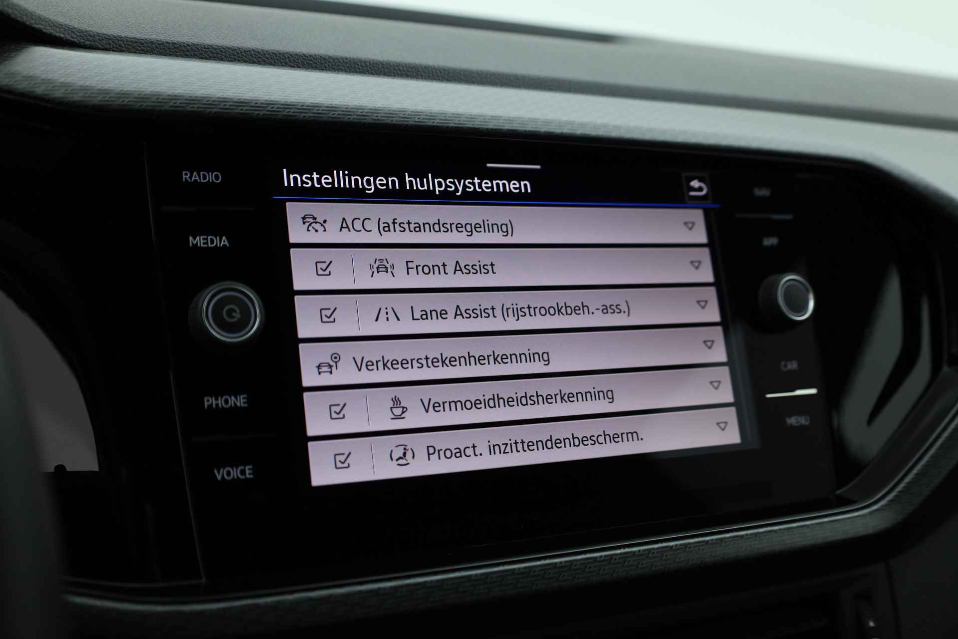 Volkswagen T-Cross 1.0 TSI R-Line DSG | Adapt. Cruise | Navi | Apple CarPlay | Digi. Cockpit | Stoelver. | - 15/28