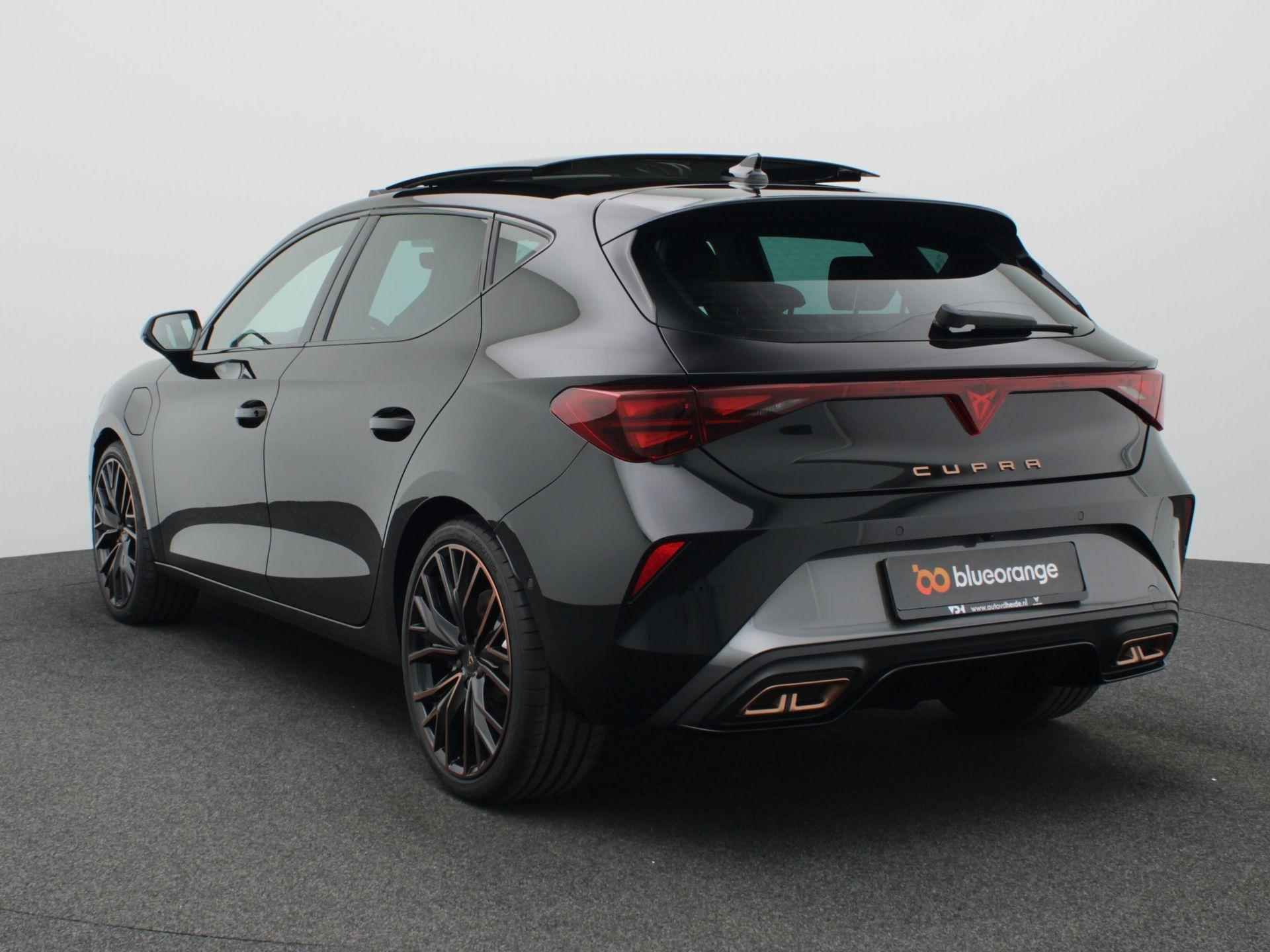 CUPRA Leon 1.5 TSI e-Hybrid VZ Performance 272PK DSG matrix led, schuif-kanteldak, achteruitrijcamera, stuur-stoelverwarming, adaptive cruise met travel assist, elek. verstelbare voorstoel, side assist, keyless, 19" lichtmetaal - 10/57