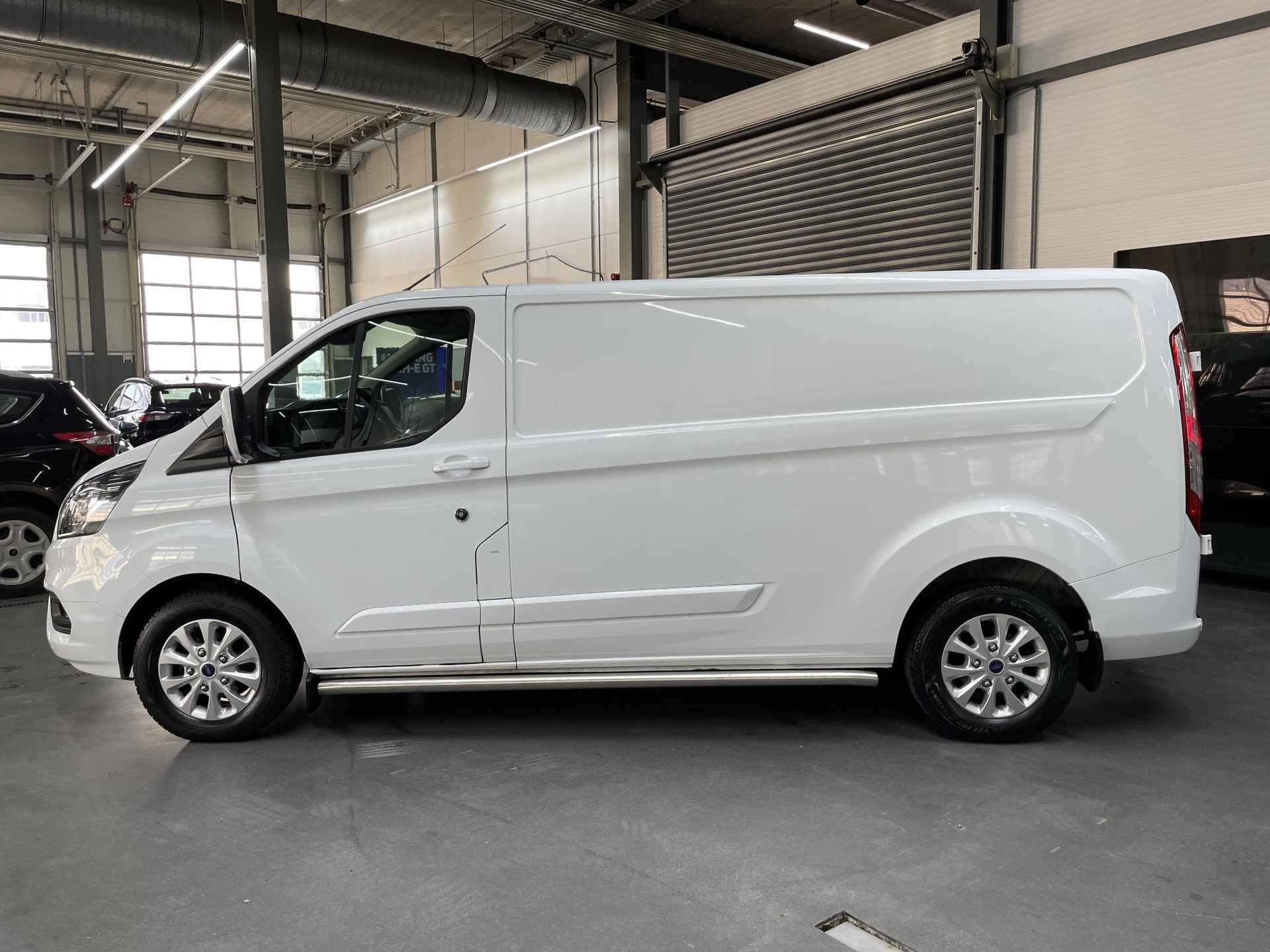 Ford Transit Custom 300 2.0 TDCI L2H1 Limited - 2/27