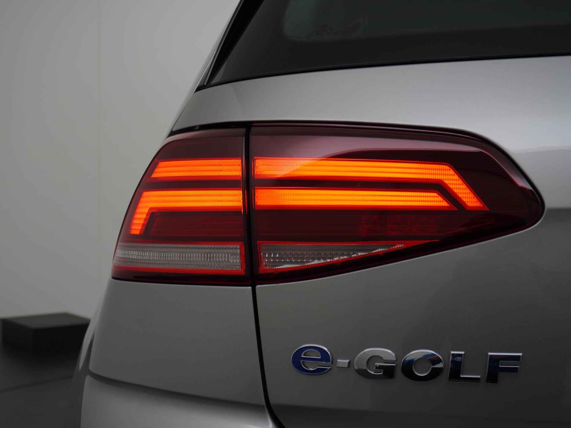 Volkswagen E-Golf E-Golf VAN 16.900 VOOR 14.877 UW EINDEJAARSVOORDEEL: 2.023 | ADAP. CRUISE | RIJKLAAR INCL. 12 MND. BOVAGGARANTIE - 10/47