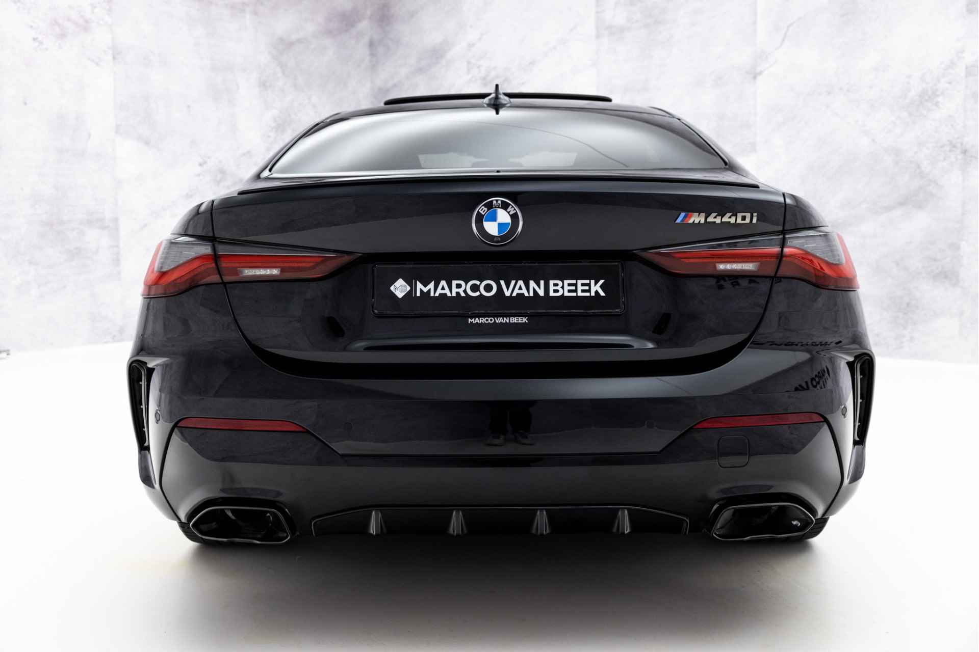 BMW 4 Serie Coupé M440i xDrive High Executive | Pano | M-Stoel | Carbon | Head-Up | ACC - 9/54
