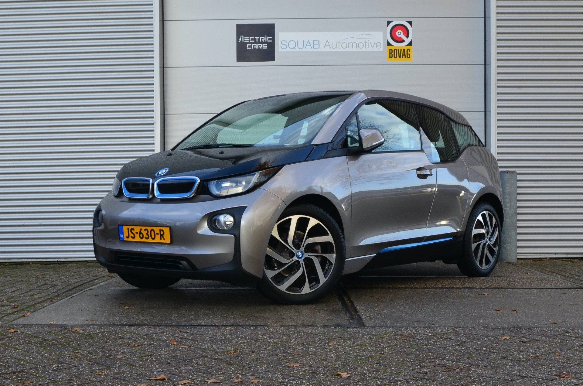 BMW i3 22 kWh CCS, Panoramadak, Warmtepomp, 2.000,- SEPP Subsidie!