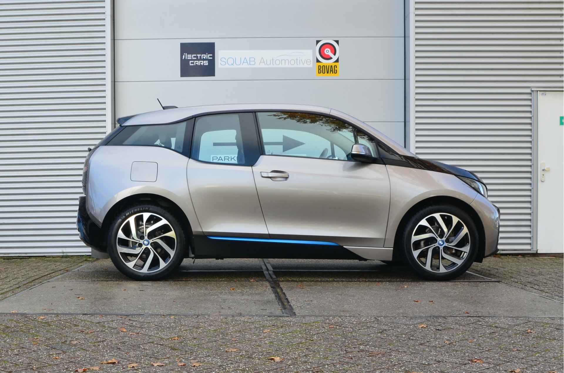 BMW i3 22 kWh CCS, Panoramadak, Warmtepomp, 2.000,- SEPP Subsidie! - 7/30