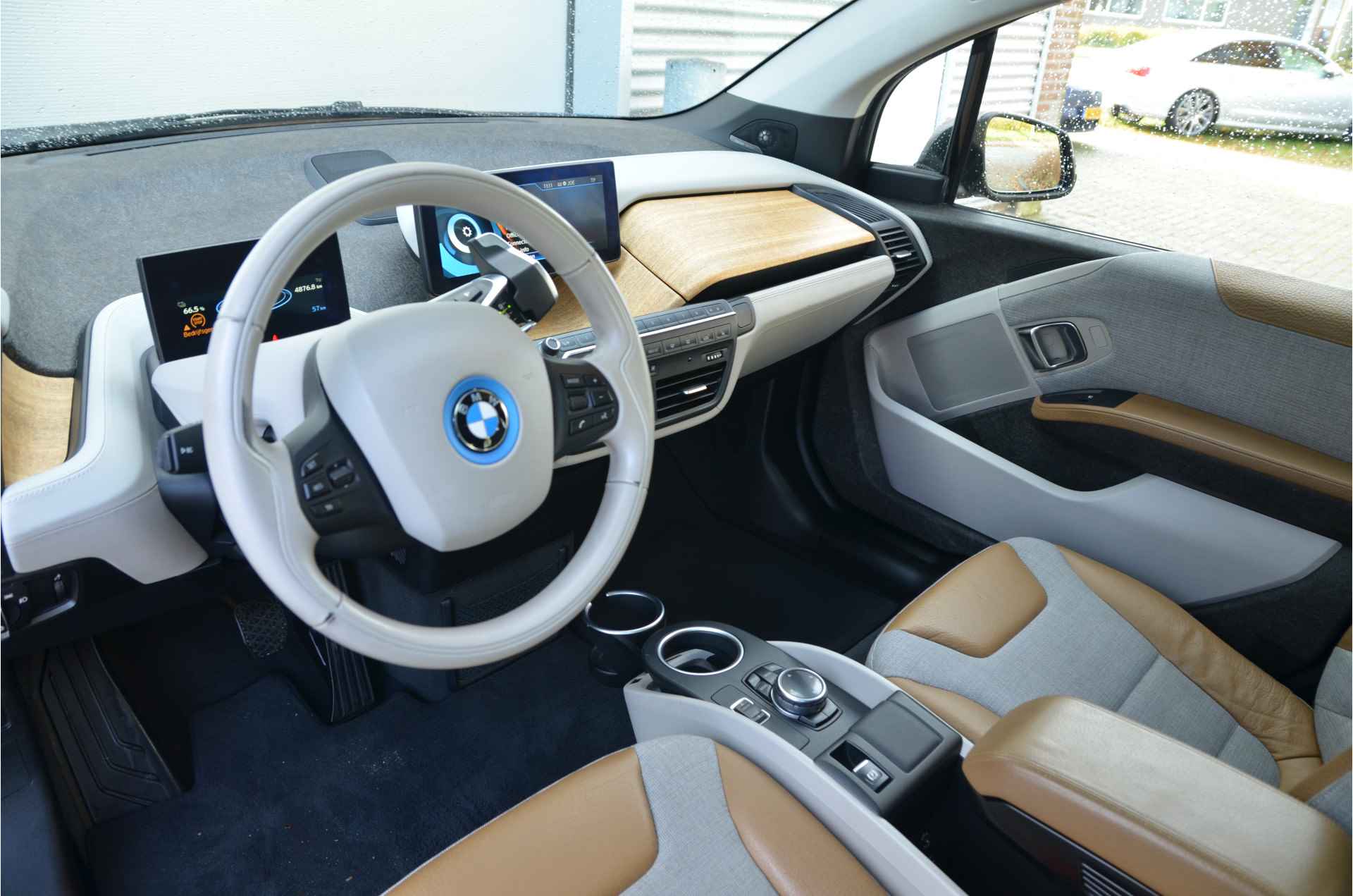 BMW i3 22 kWh CCS, Panoramadak, Warmtepomp, 2.000,- SEPP Subsidie! - 11/30