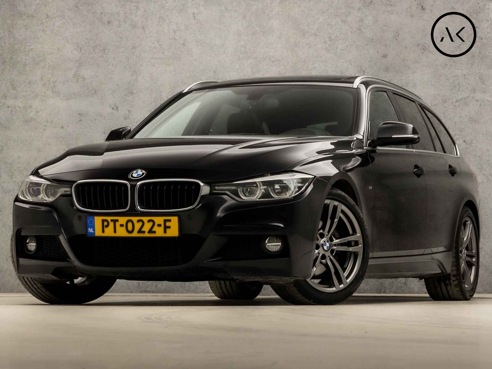 BMW 3 Serie Touring 320d High Executive M Sport 191Pk Automaat (PANORAMADAK, M PAKKET, GROOT NAVI, CLIMATE, GETINT GLAS, LEDEREN SPORTSTOELEN, CAMERA, NIEUWE APK, LED KOPLAMPEN, NIEUWSTAAT)