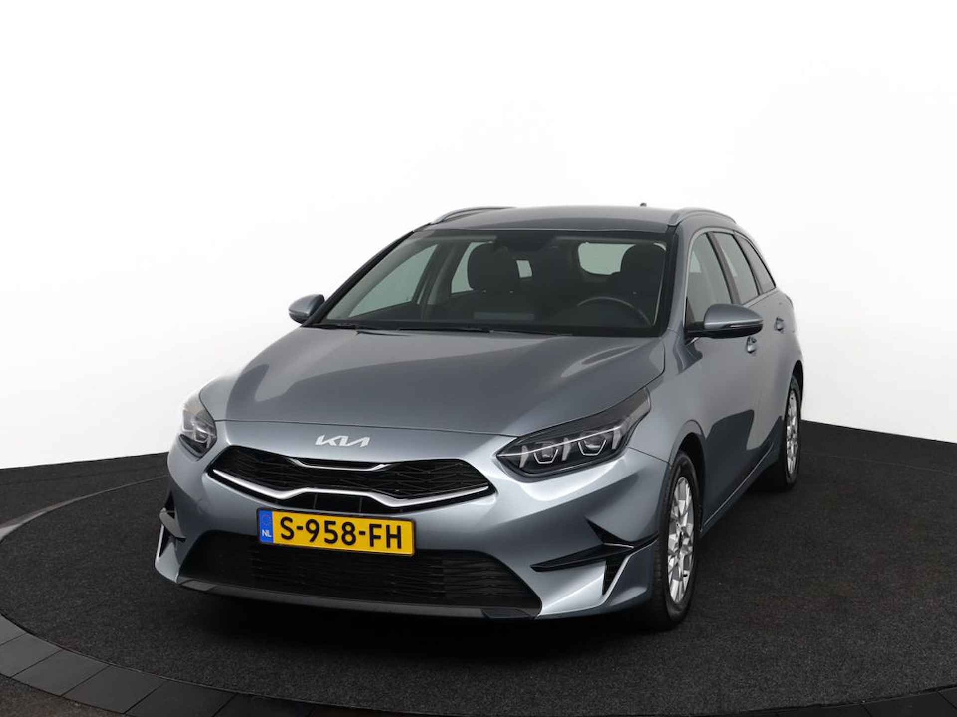 Kia Ceed Sportswagon 1.0 T-GDi DynamicLine - Navigatie - Climate Control - Cruise Control - Apple Carplay/ Android Auto - Fabrieksgarantie tot 01-2030 - 3/55