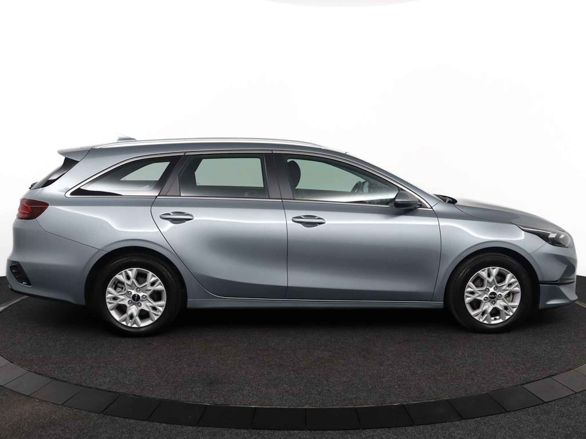 Kia Ceed Sportswagon 1.0 T-GDi DynamicLine - Navigatie - Climate Control - Cruise Control - Apple Carplay/ Android Auto - Fabrieksgarantie tot 01-2030 - 10/55