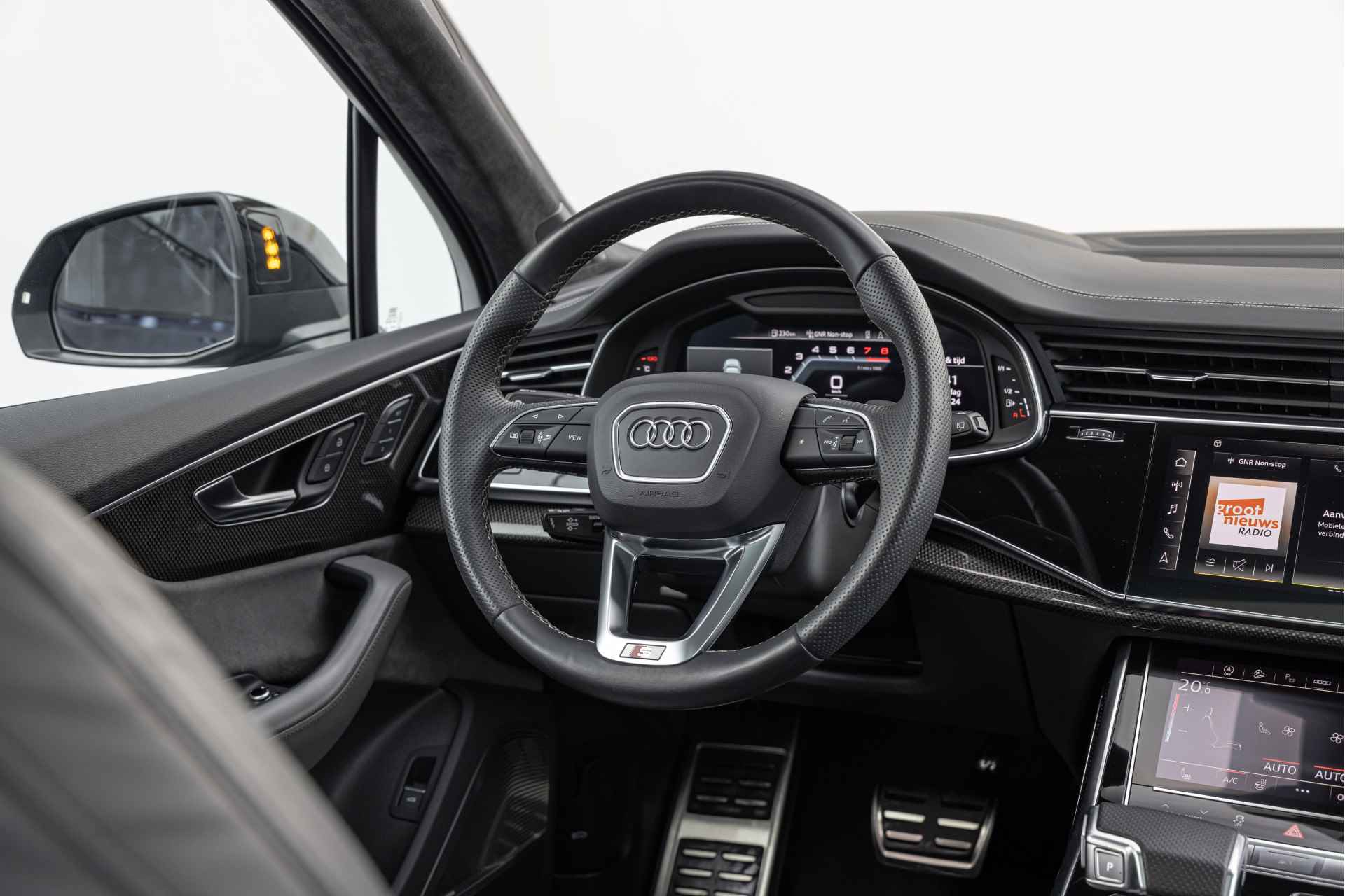 Audi SQ7 4.0 TFSI 507pk Quattro B&O Advanced HuD Pano Nachtzicht 4-wielsturing S-stoelen - 25/44