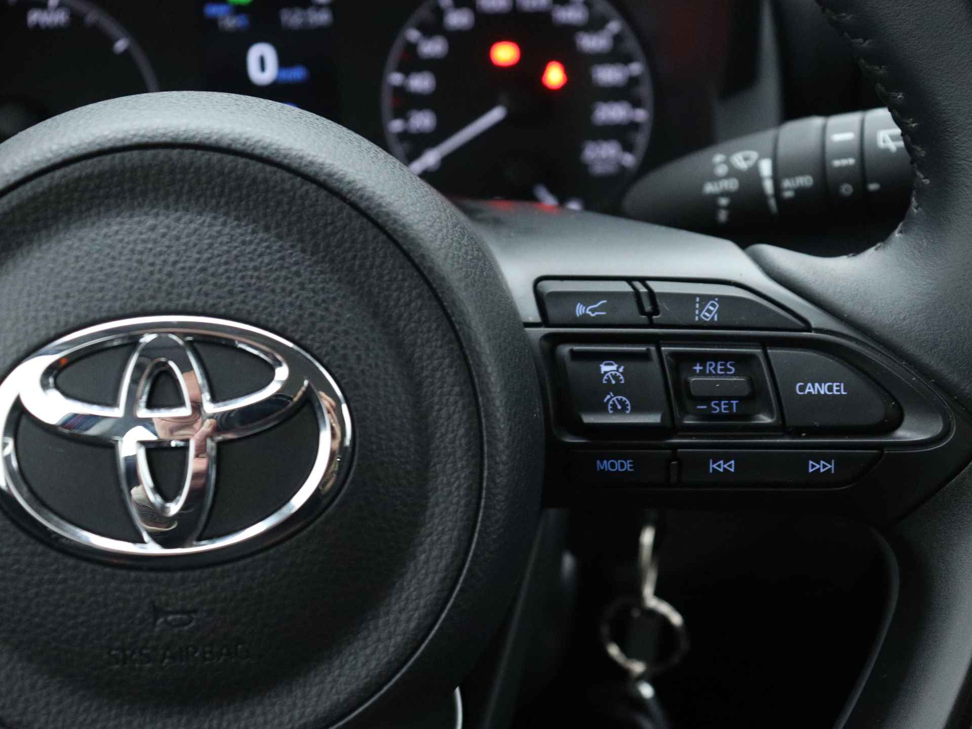 Toyota Yaris Active Limited | Navigatie | Climate Control | Camera | - 23/41