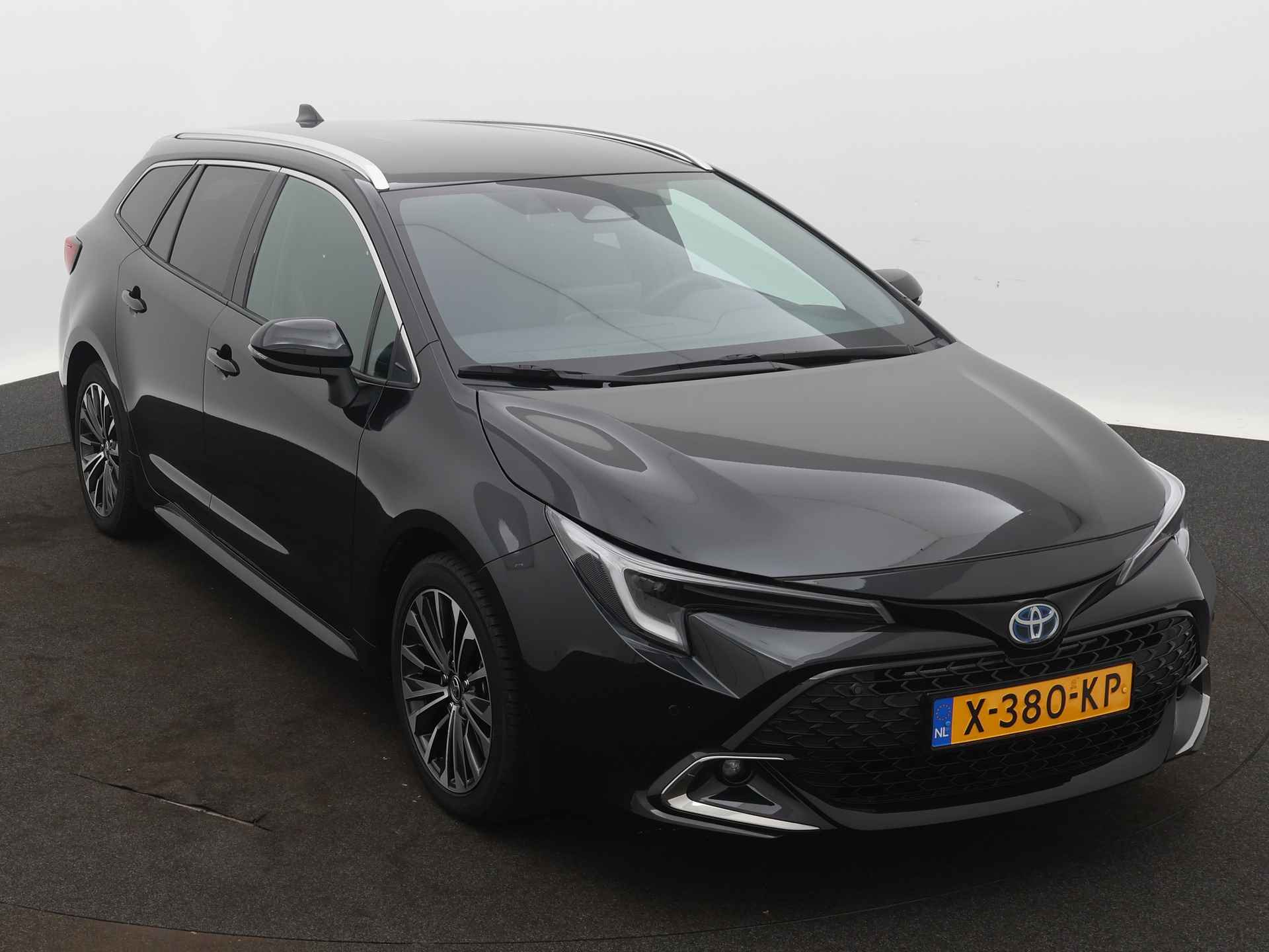 Toyota Corolla Touring Sports 1.8 Hybrid First Edition | Parkeersensoren | Camera | Half leder | Stoelverwarming | Cruise Control Adaptief | - 29/46