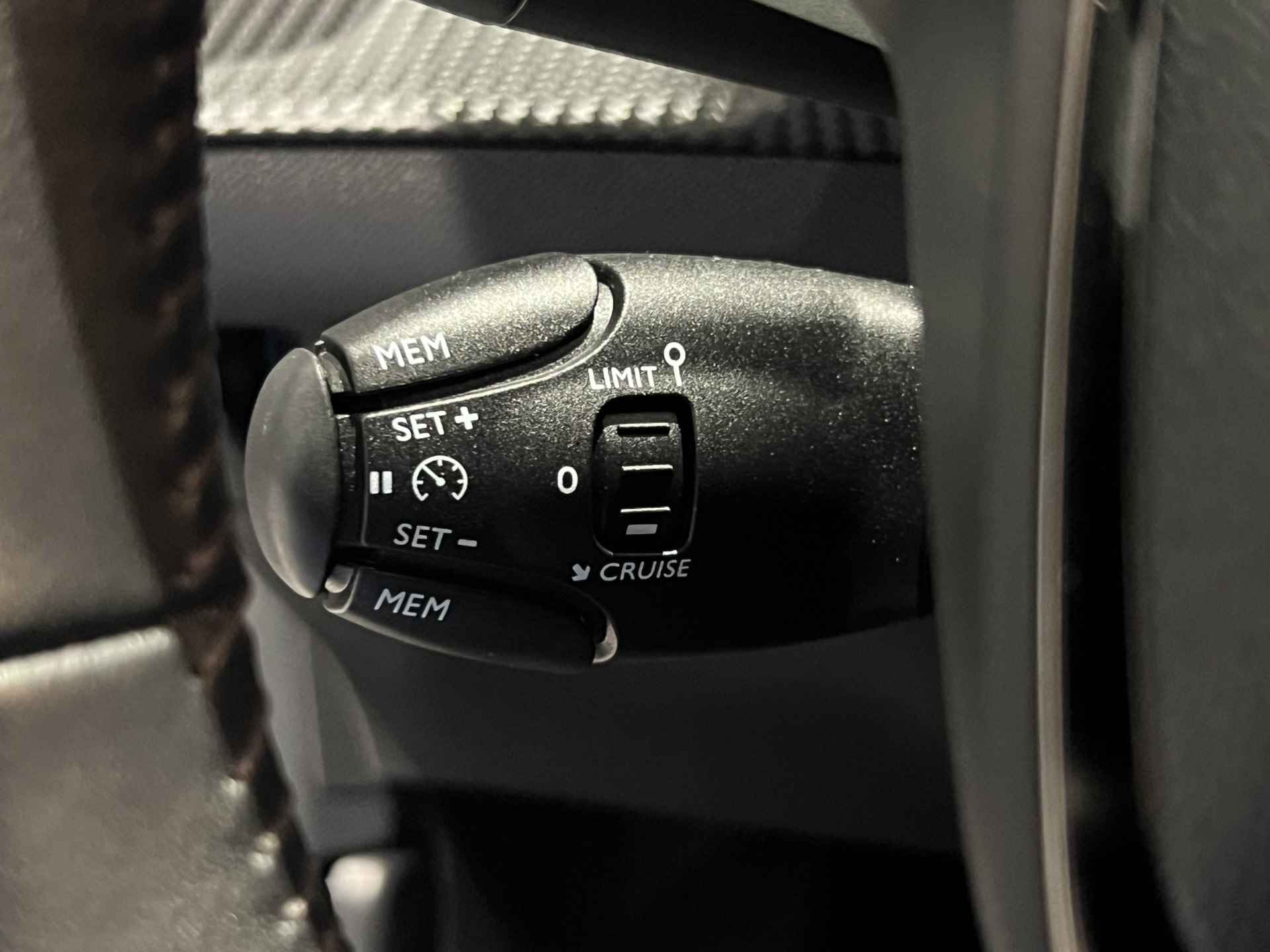 Peugeot e-208 EV Active 50 kWh | Navigatie | Camera | Climate control | Carplay | Sensoren - 23/37