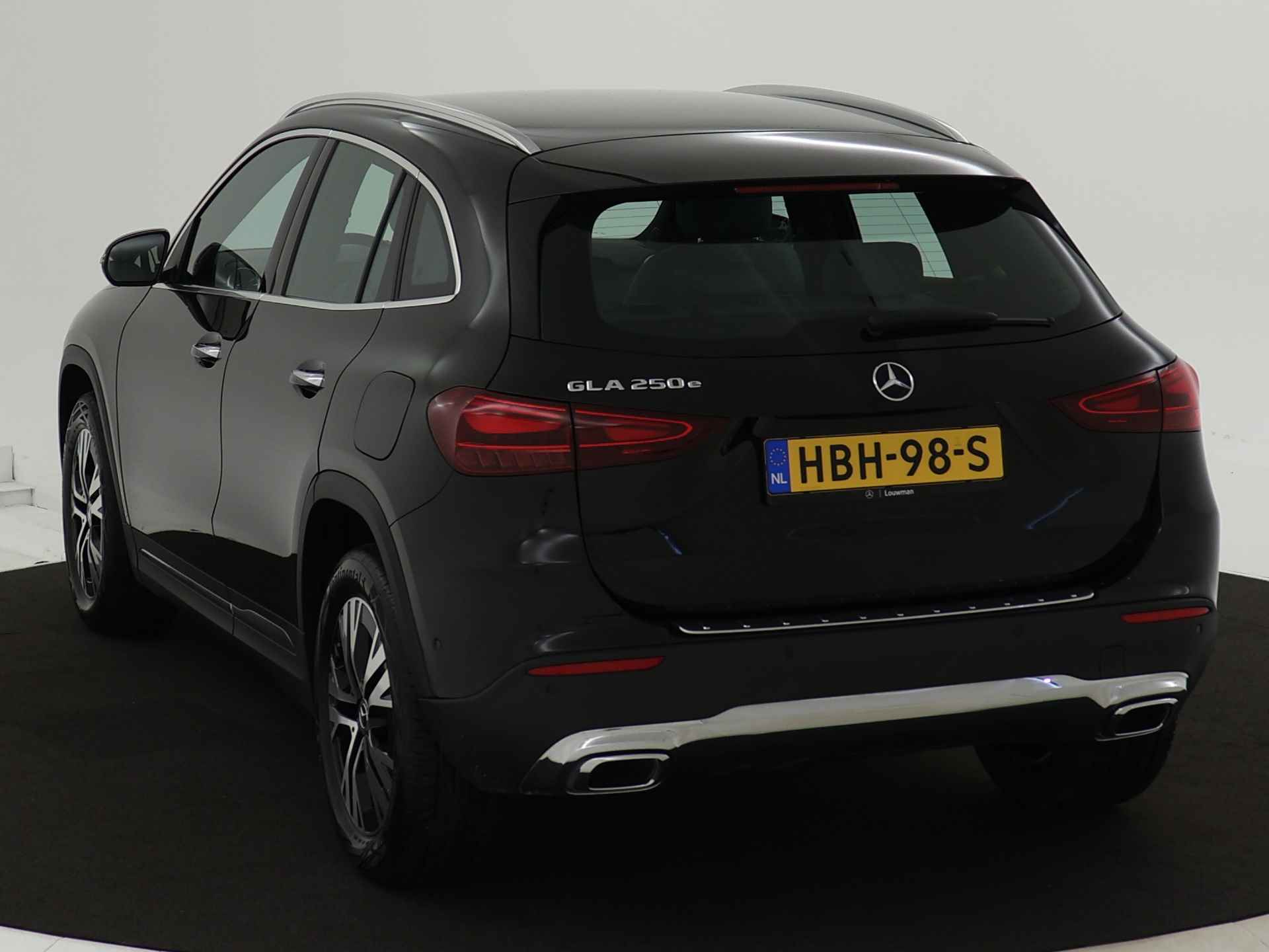 Mercedes-Benz GLA 250 e Face Lift Plug-In Hybride | Dodehoek Assist | Verkeersborden herkenning | Sfeerverlichting | Achteruitrijcamera | Inclusief 24 maanden MB Certified garantie voor Europa. - 17/45