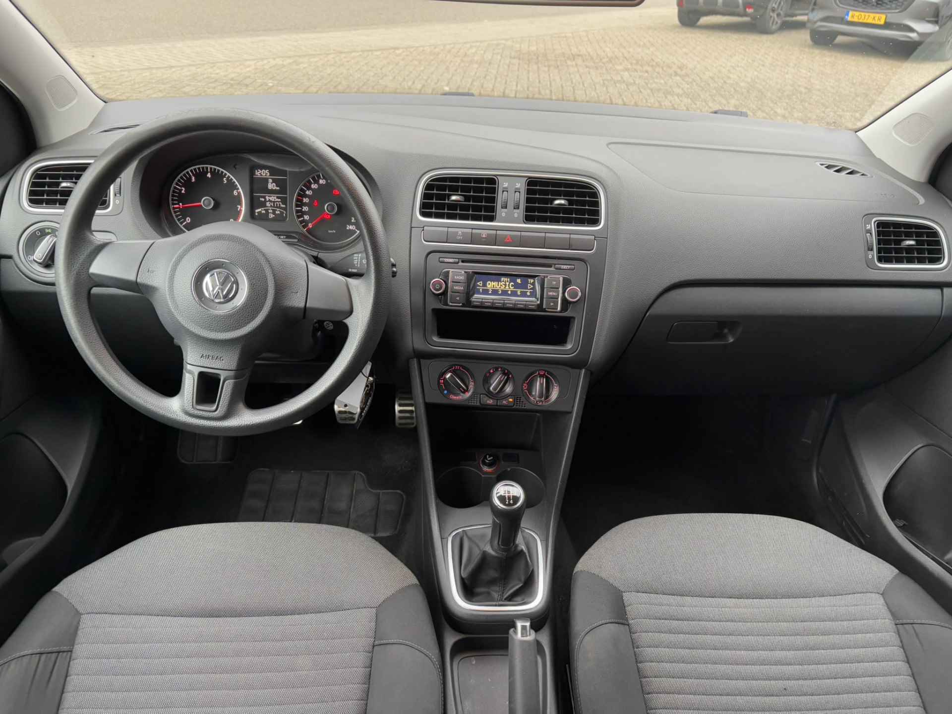 Volkswagen Polo 1.2-12V Comfortline / Nieuwe Distribtieketting / Incl Winterwielenset / NL Auto / Cruise Control / Airco / - 7/26