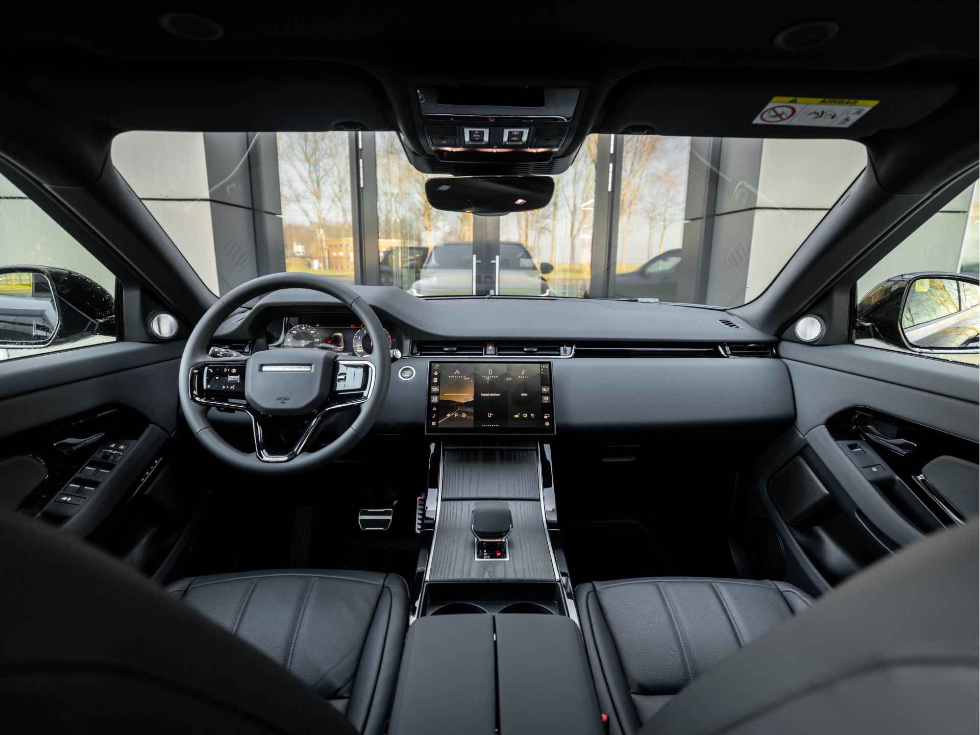 Land Rover Range Rover Evoque 1.5 P270e PHEV Dynamic SE Edition | Configurable Dynamics | PIXEL-LED | Meridian Surround | Cold Climate Pack - 3/56