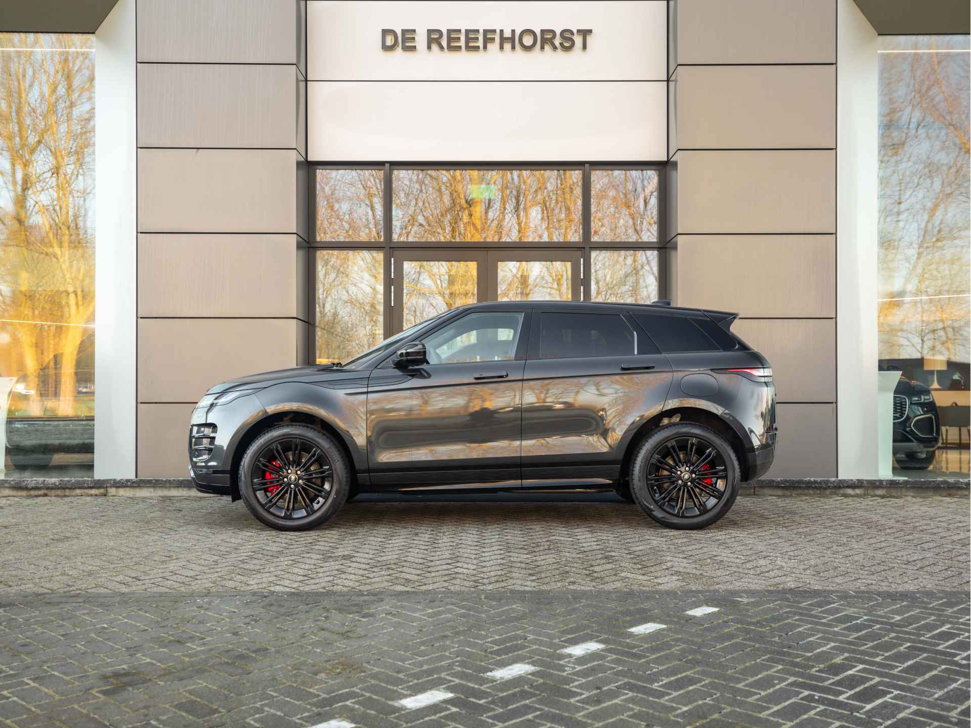 Land Rover Range Rover Evoque 1.5 P270e PHEV Dynamic SE Edition | Configurable Dynamics | PIXEL-LED | Meridian Surround | Cold Climate Pack - 14/56