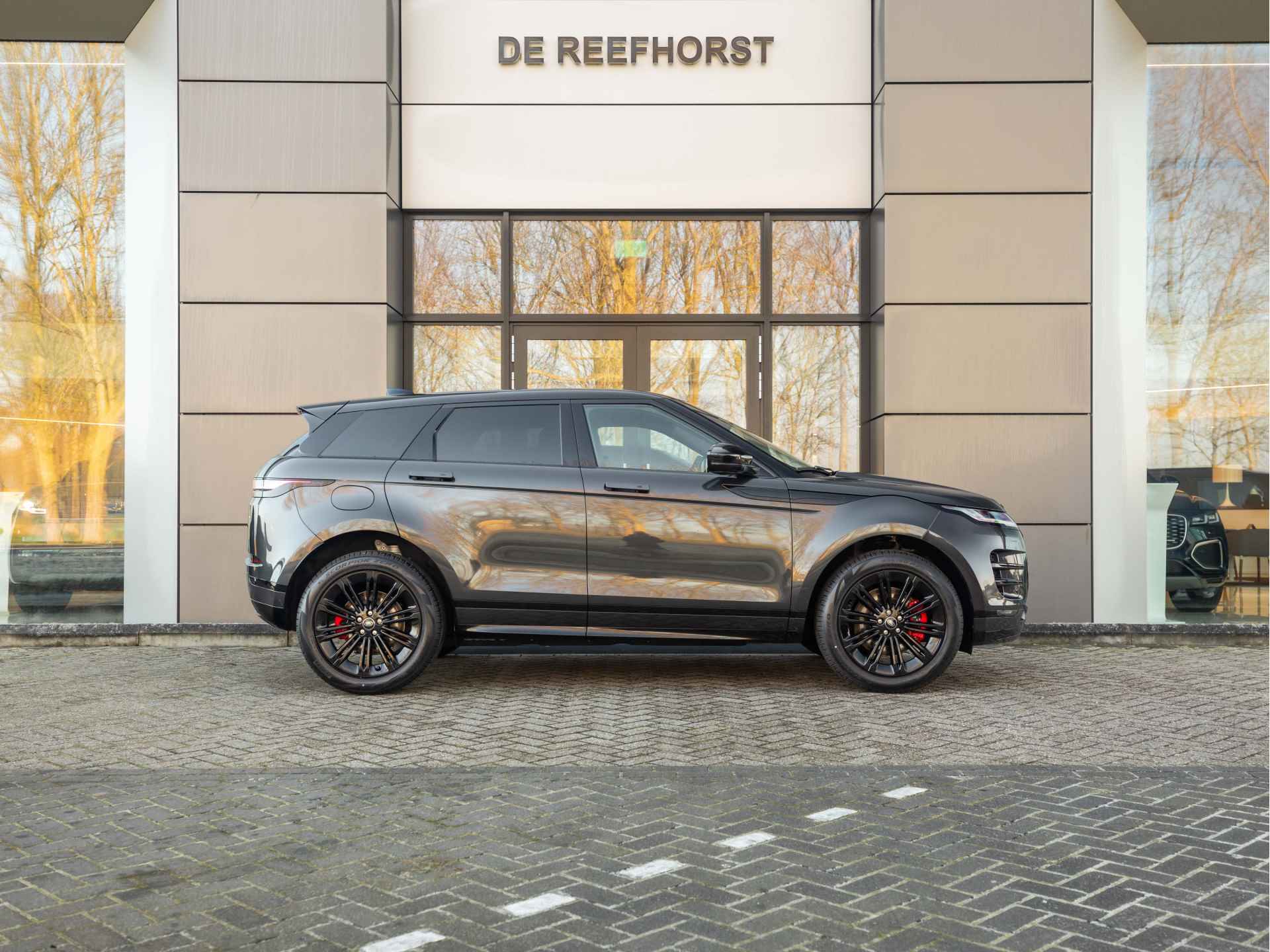 Land Rover Range Rover Evoque 1.5 P270e PHEV Dynamic SE Edition | Configurable Dynamics | PIXEL-LED | Meridian Surround | Cold Climate Pack - 21/56