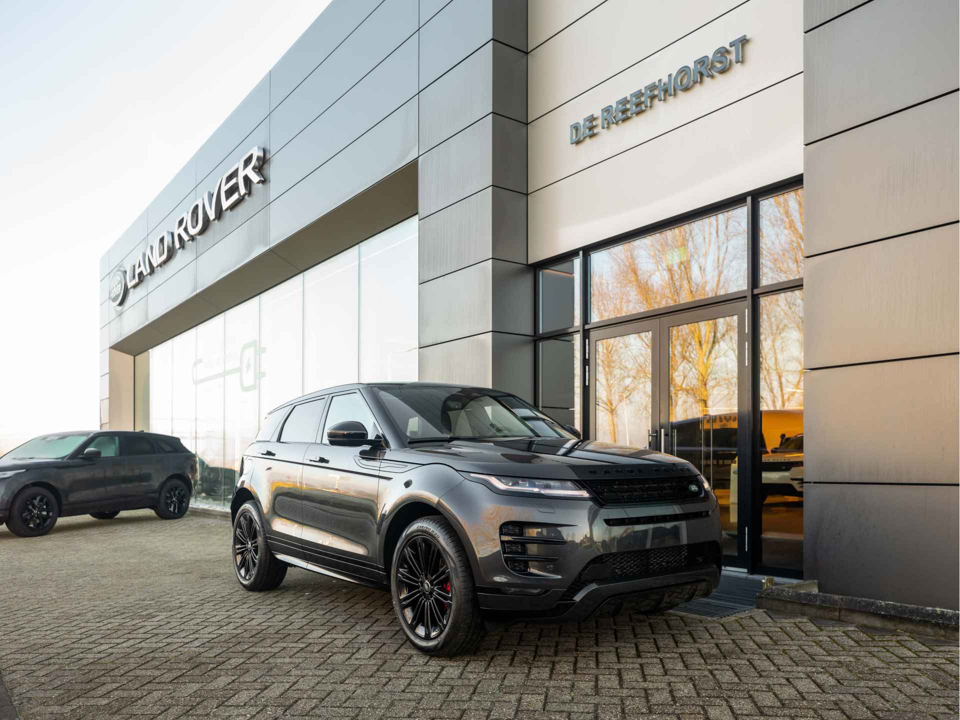 Land Rover Range Rover Evoque 1.5 P270e PHEV Dynamic SE Edition | Configurable Dynamics | PIXEL-LED | Meridian Surround | Cold Climate Pack - 23/56