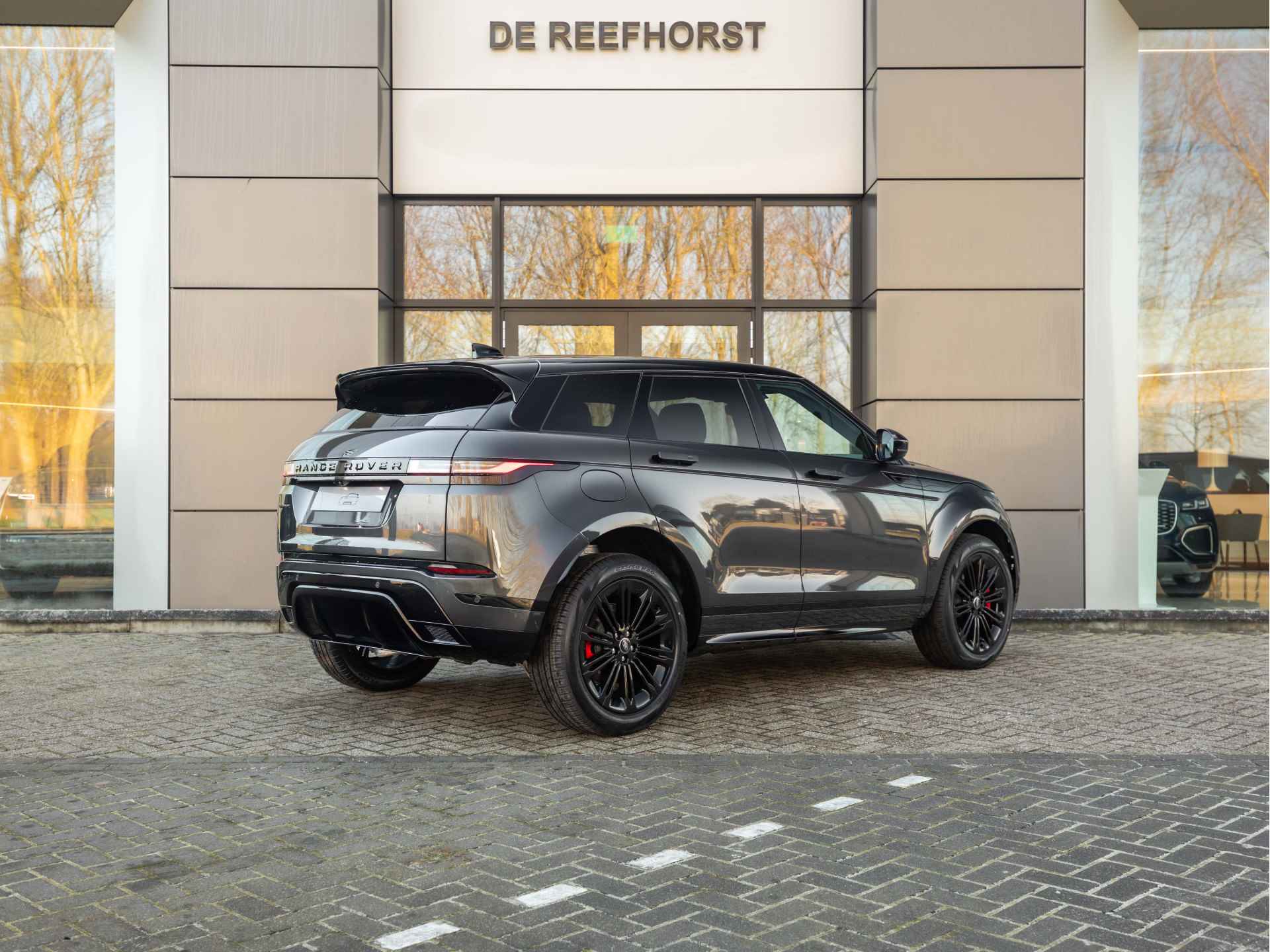 Land Rover Range Rover Evoque 1.5 P270e PHEV Dynamic SE Edition | Configurable Dynamics | PIXEL-LED | Meridian Surround | Cold Climate Pack - 25/56