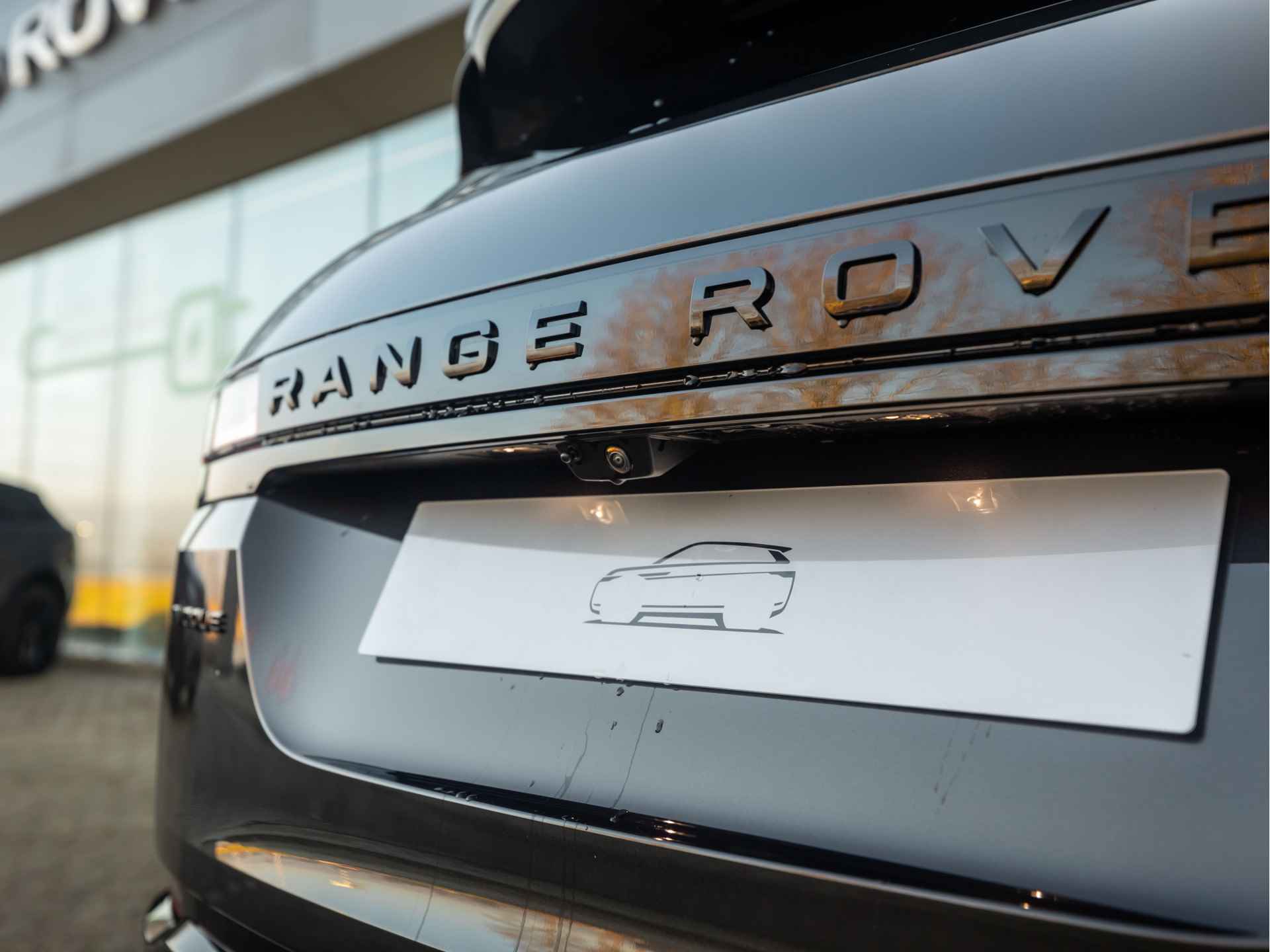 Land Rover Range Rover Evoque 1.5 P270e PHEV Dynamic SE Edition | Configurable Dynamics | PIXEL-LED | Meridian Surround | Cold Climate Pack - 30/56