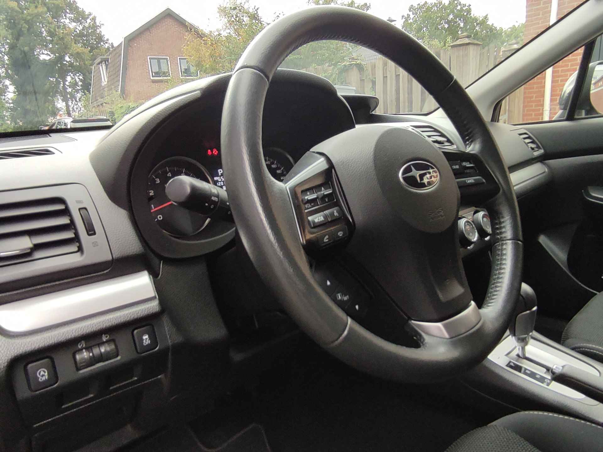 Subaru XV 2.0i Luxury AWD Afn.trekhaak - Allseason banden - Pioneer Navigatie - Achteruitrijcamera - Stoelverwarming - 14/33