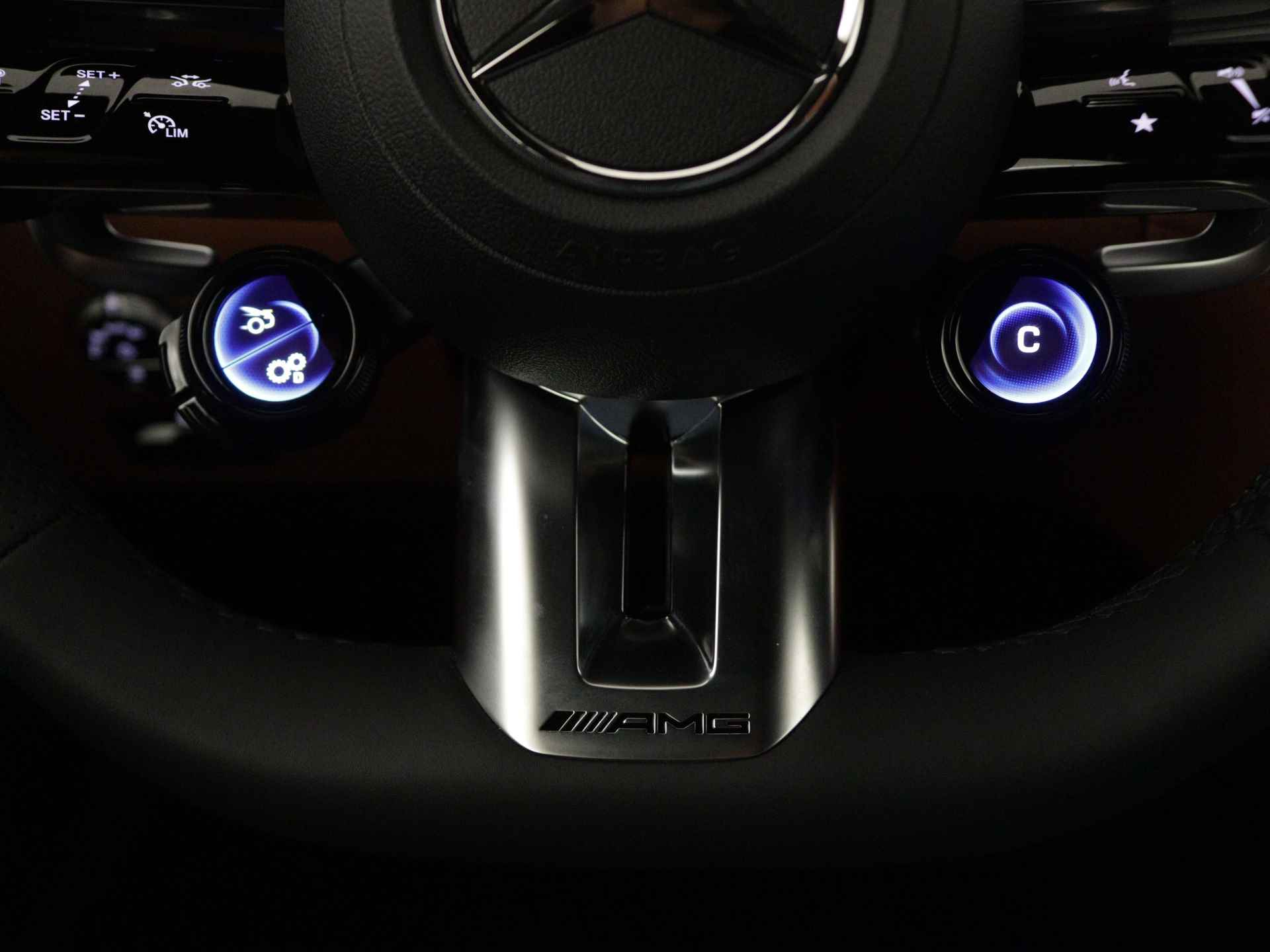 Mercedes-Benz SL-Klasse Roadster 43 | Premium Plus pakket | 21" lichtmetalen AMG-velgen met Y-design, zwart | AMG Nightpakket | ENERGIZING-pakket plus | Burmester Surround Sound systeem | Parkeerpakket met achteruitrijcamera | - 21/44