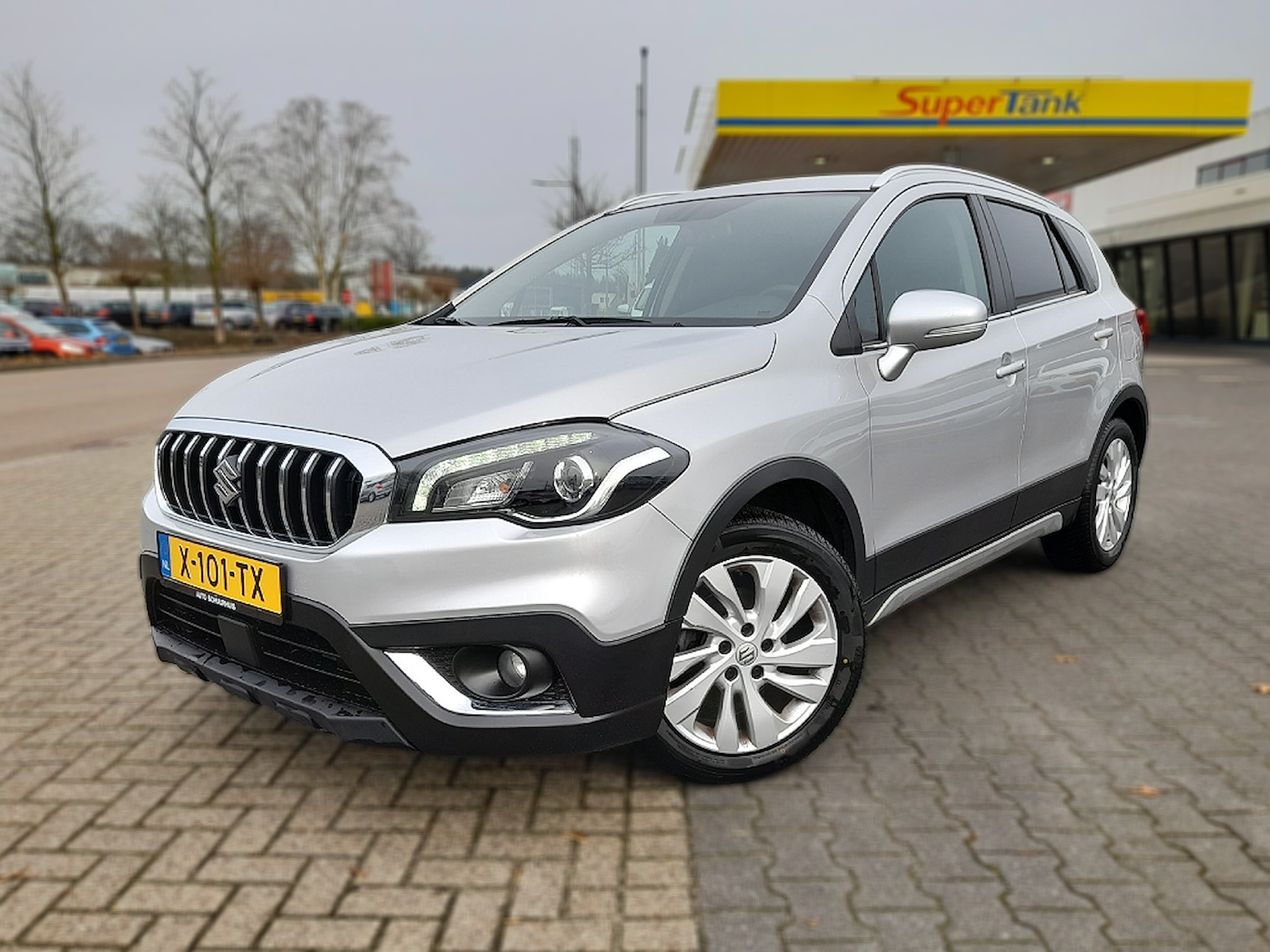 Suzuki S-Cross