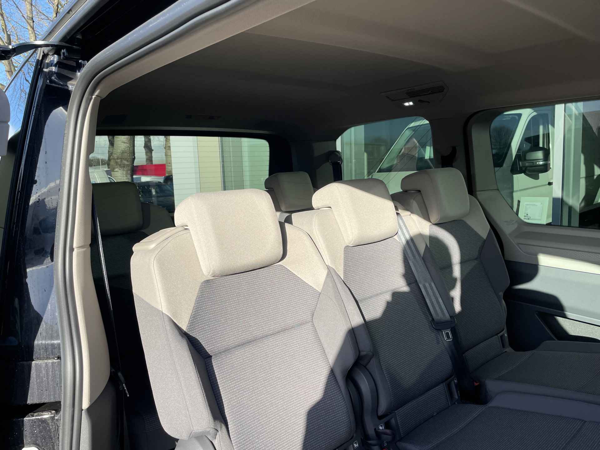 Volkswagen Multivan 1.4 eHybrid 218PK L1H1 Life | 7 Zitplaatsen | IQ Light | Elektrische achterklep - 18/39