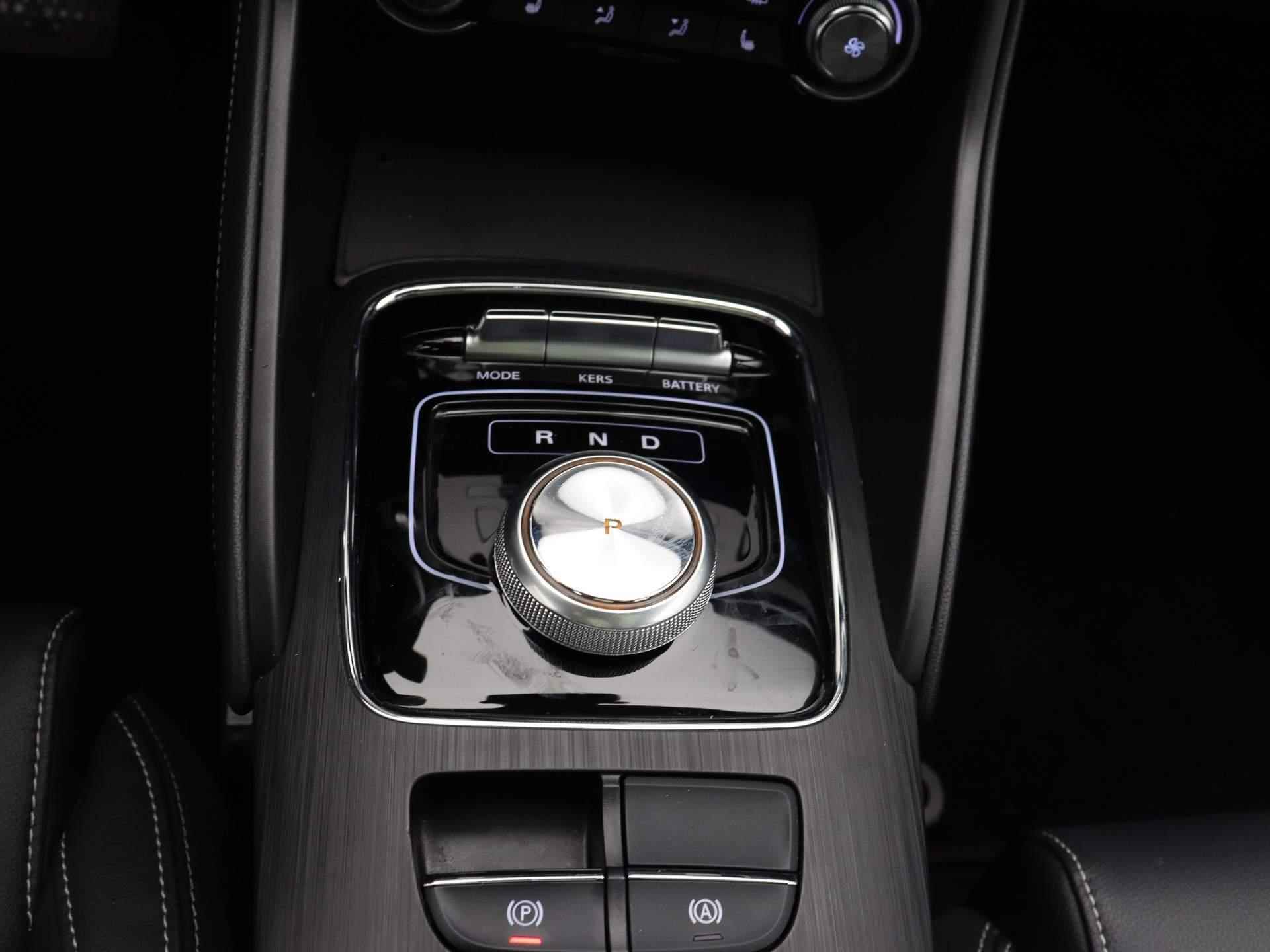 MG ZS EV Luxury 45 kWh | Navigatie | Leder | Panoramadak | Camera - 10/26