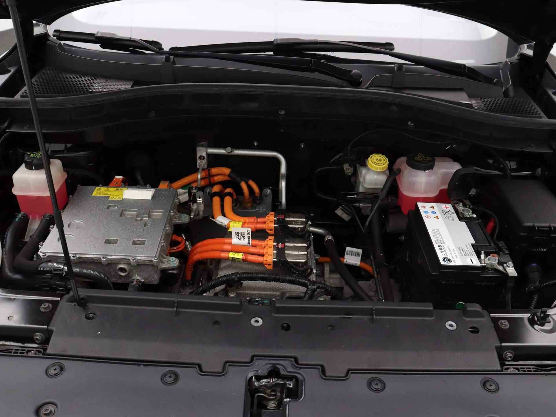 MG ZS EV Luxury 45 kWh | Navigatie | Leder | Panoramadak | Camera - 25/26