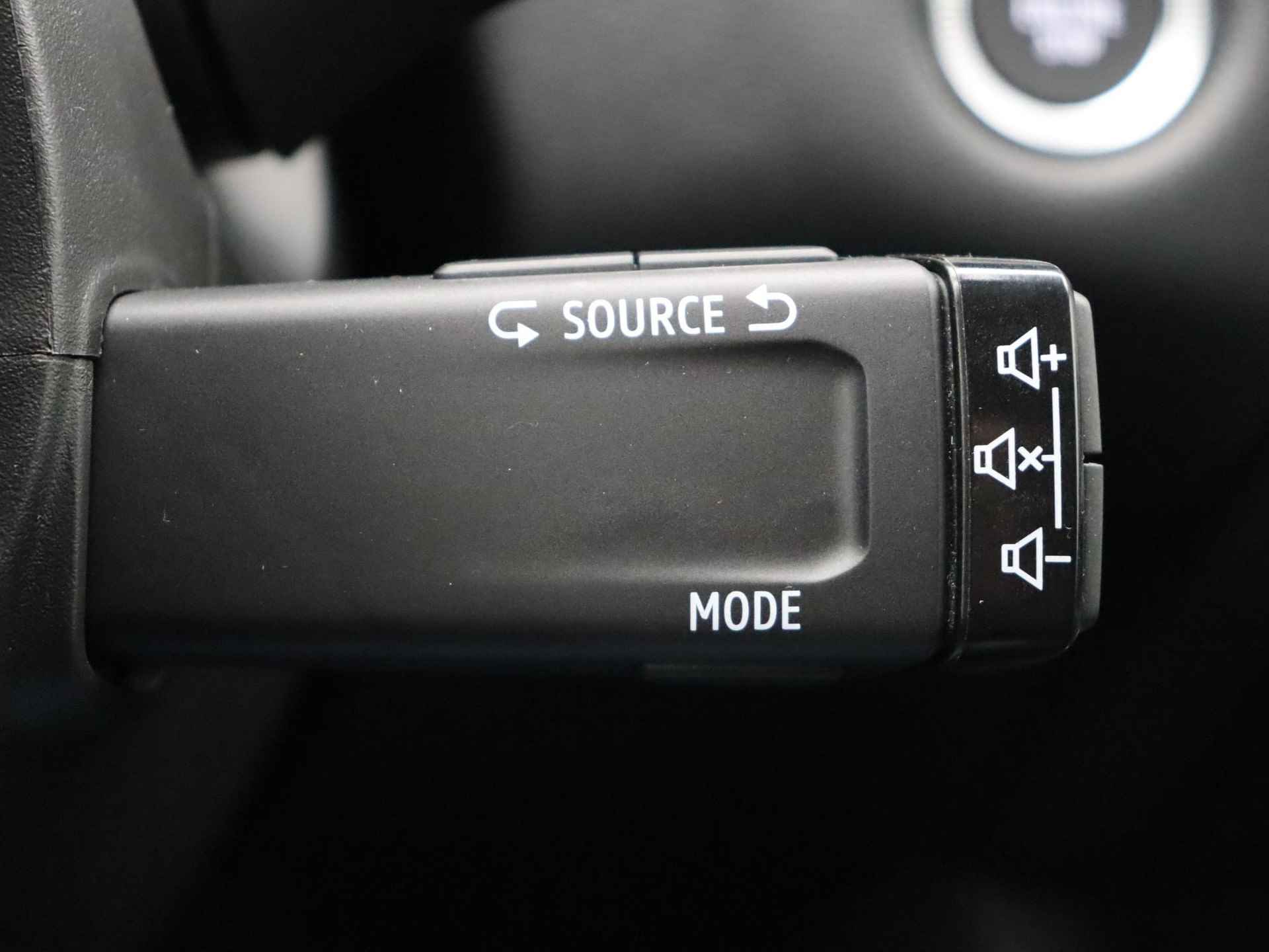 Renault Captur 1.6 E-Tech Hybrid 145pk Techno | Adaptieve cruise control | Groot scherm | 360 graden camera | Stuurverwarming | - 21/42