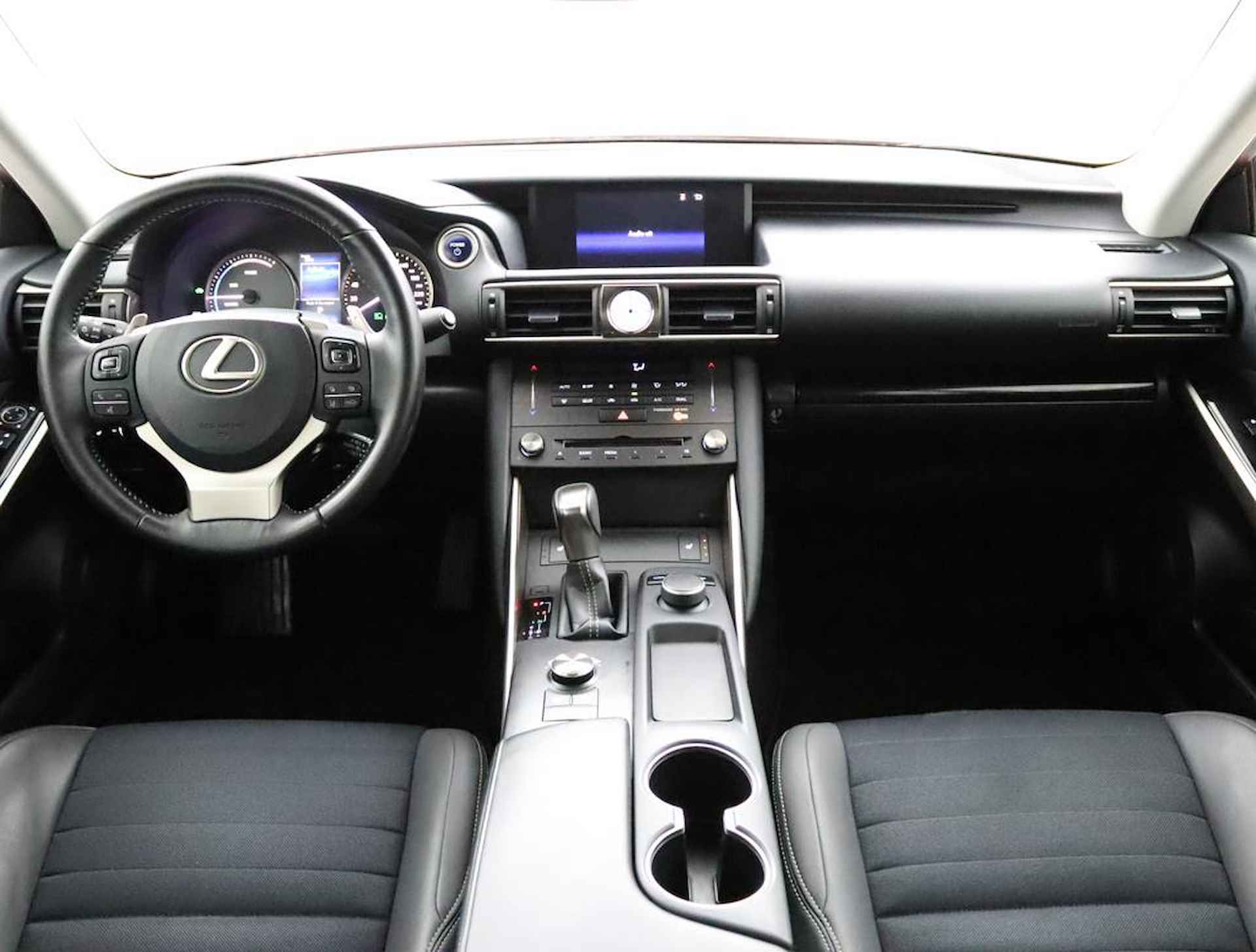 Lexus IS 300h Hybrid Business Line | Adaptive Cruise Control | Lane Assist | Stoelverwarming - 4/50