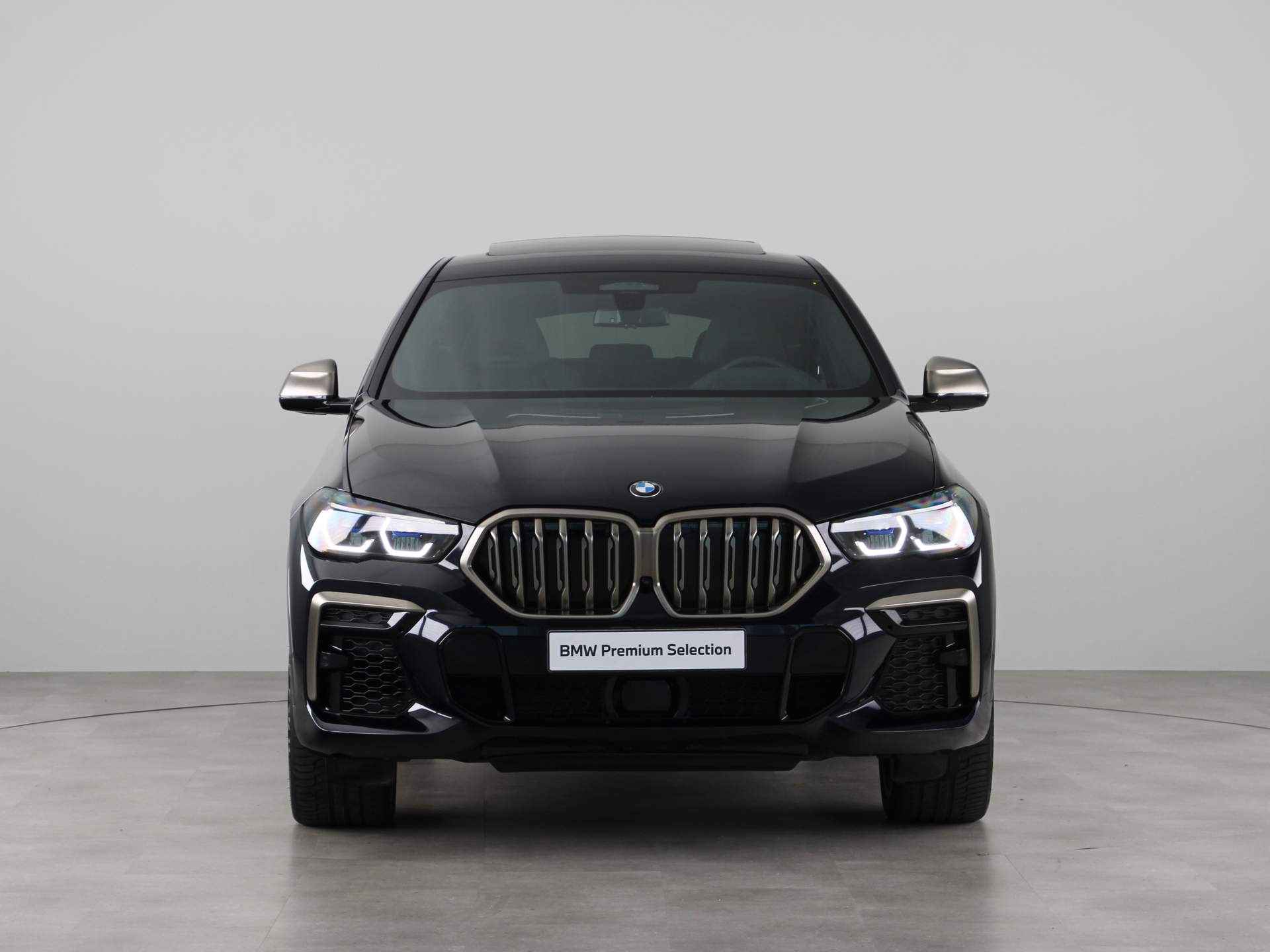 BMW X6 M50i High Executive - 9/30