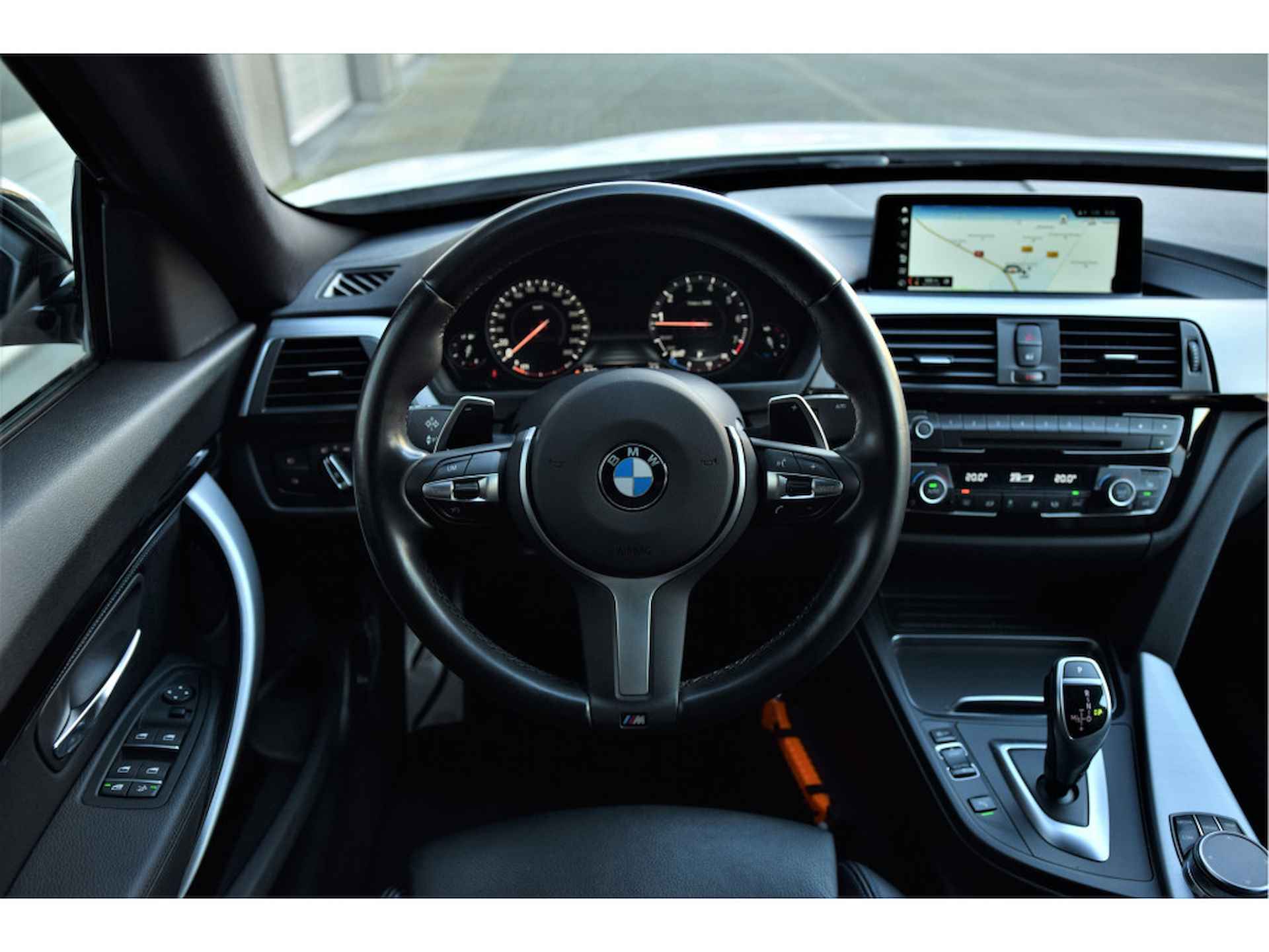 BMW 3-serie Gran Turismo 320i High Executive Automaat / Sportstoelen / LED / M Sportonderstel / Navigatie Professional / Stoelverwarming - 14/31