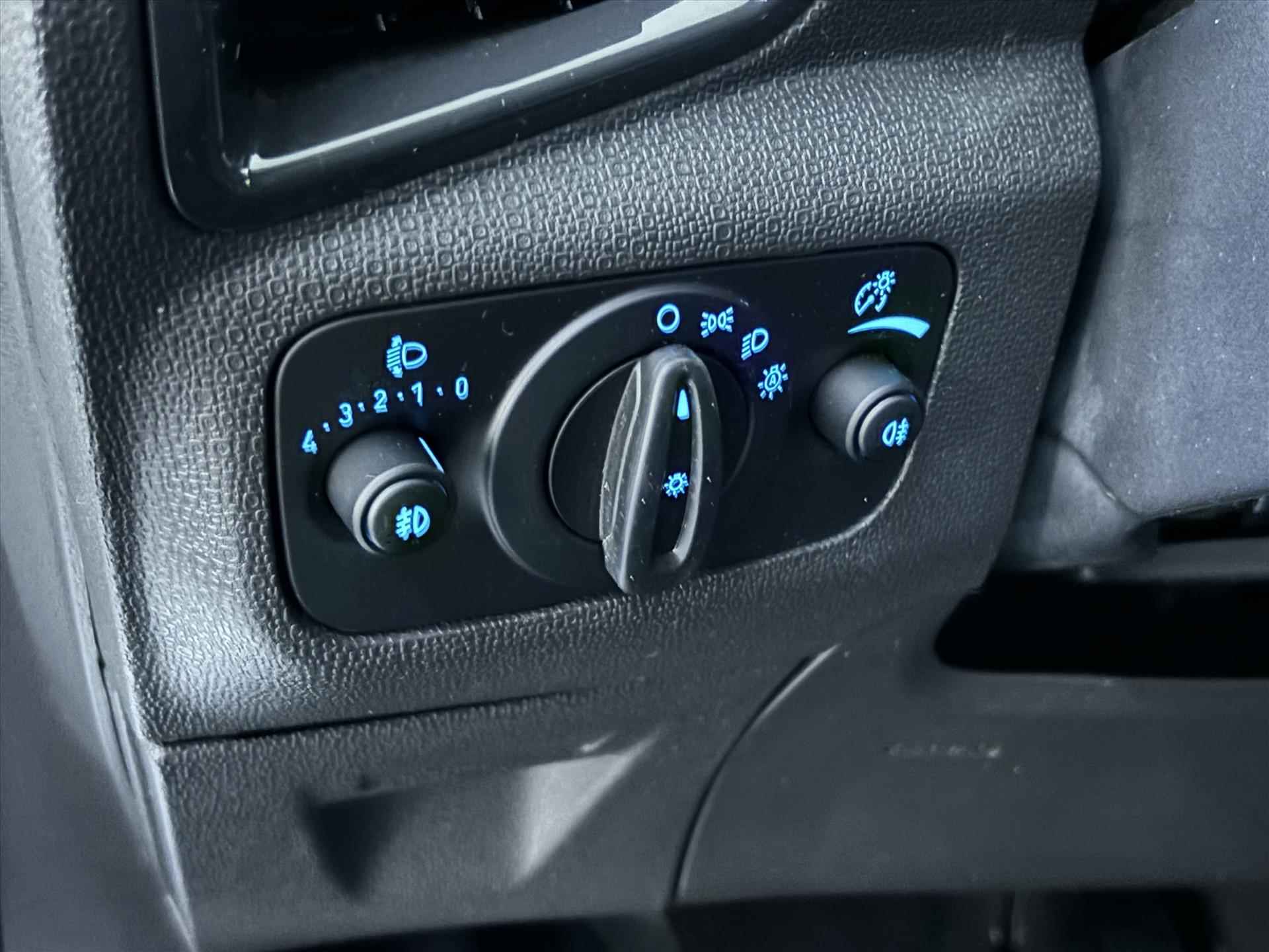 Ford Ecosport 1.0 ECOBOOST Titanium 125PK Navigatie / DAB+ / Stoelverwarming / Cruise Control / Clima / 17 Inch LMV - 20/22