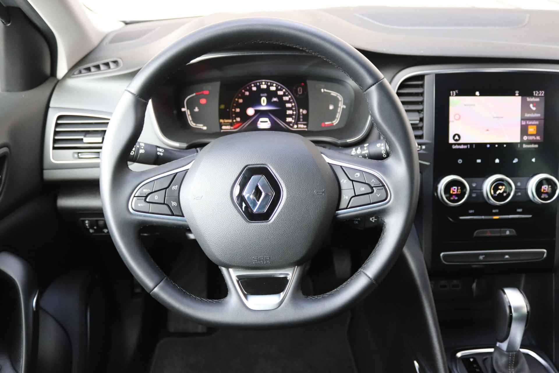 Renault Mégane 1.3 TCe 140 EDC Intens | Automaat | Navigatie 7" |  Apple Carplay | LED koplampen | Parkeersensoren | LMV 16" | All-Seasons | - 18/33